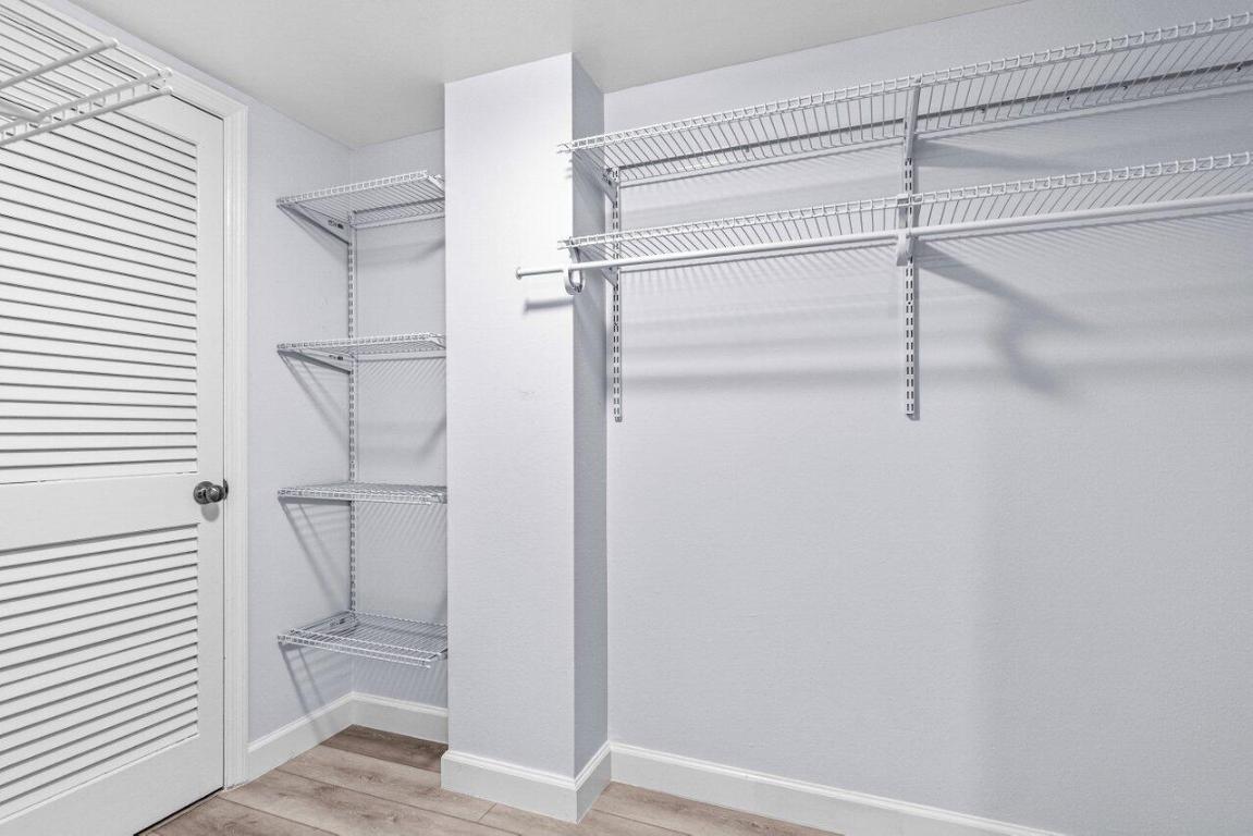 308 Golfview Road 401