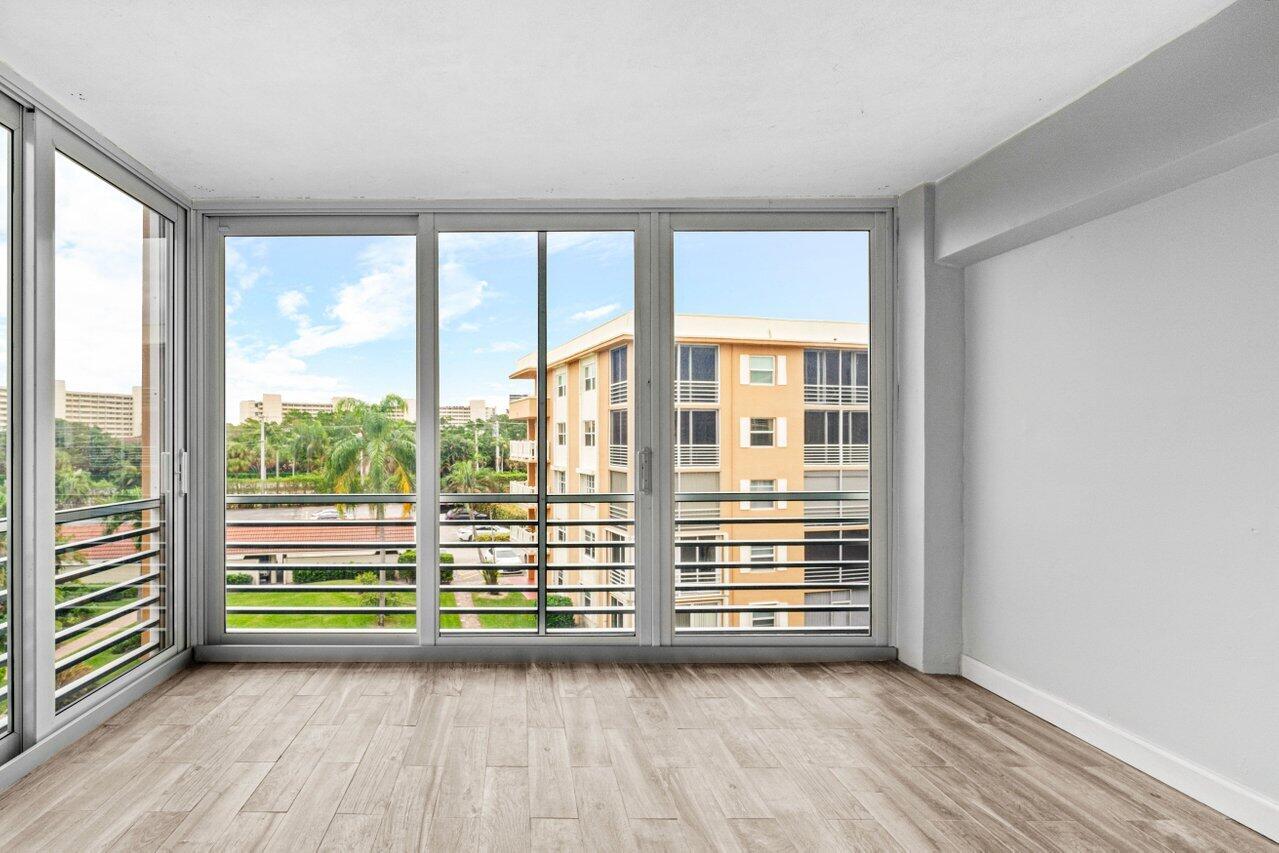 308 Golfview Road 401