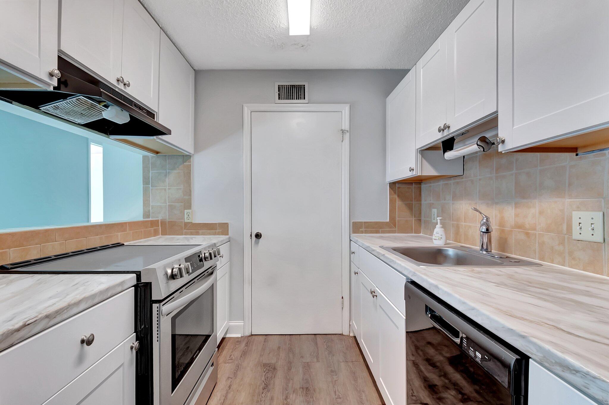 2301 N Congress Avenue 23