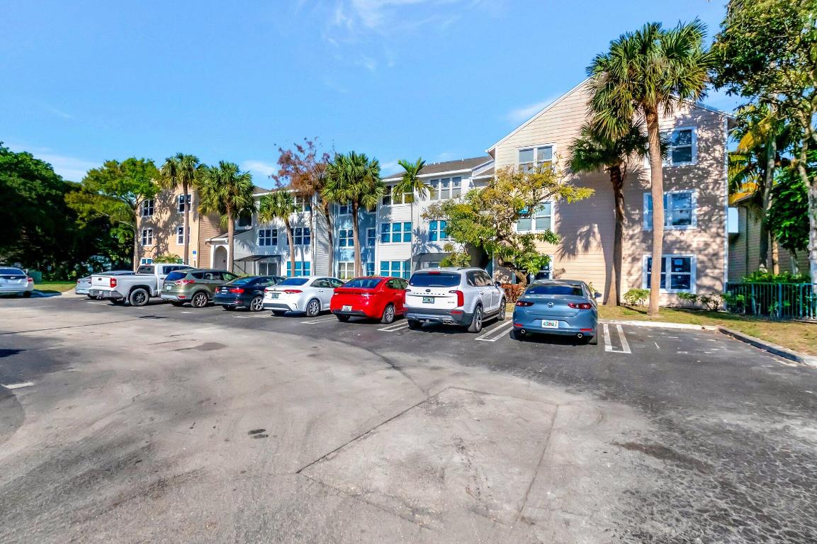 2301 N Congress Avenue 23