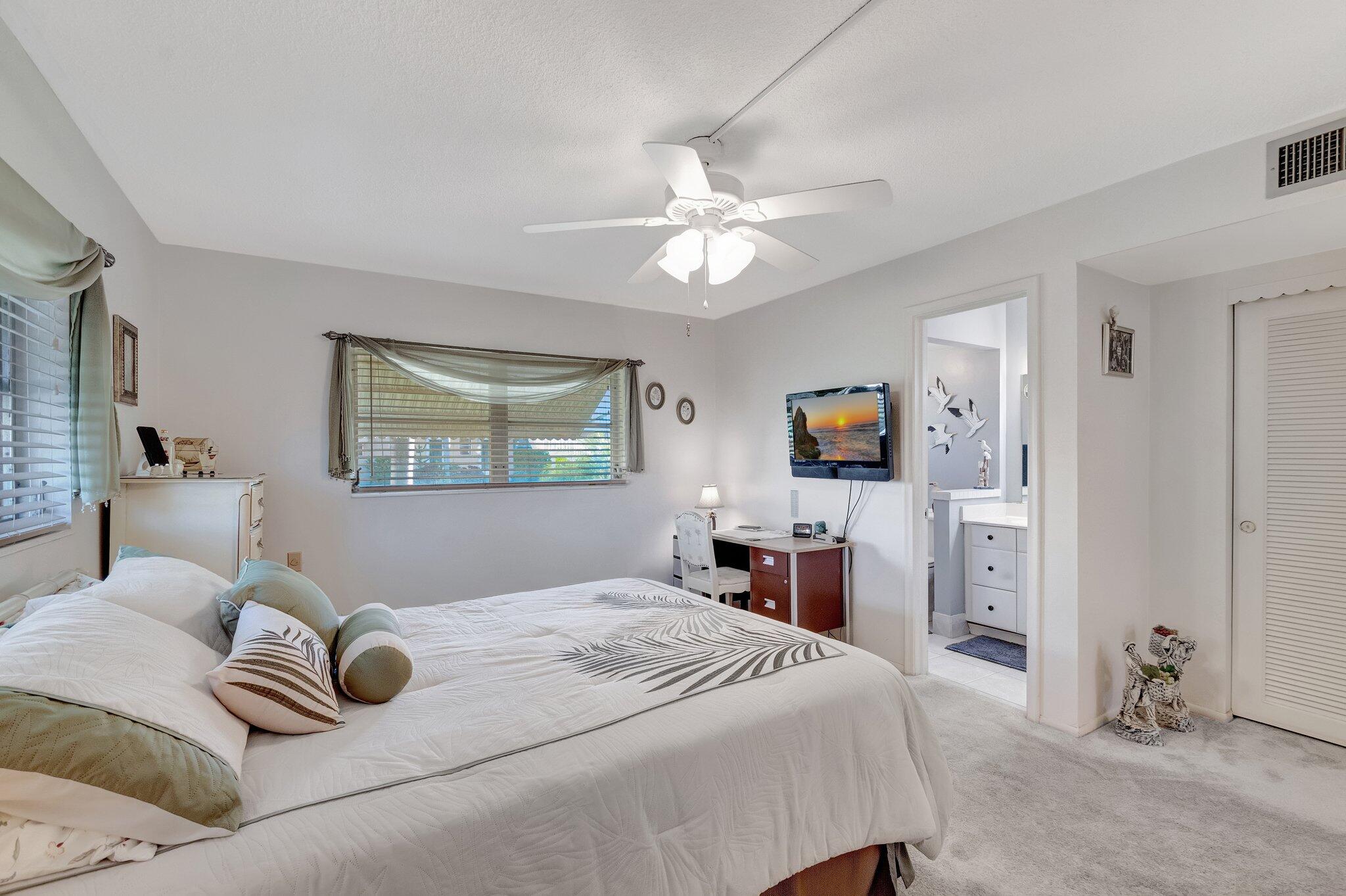 2152 NE 1st Way 101