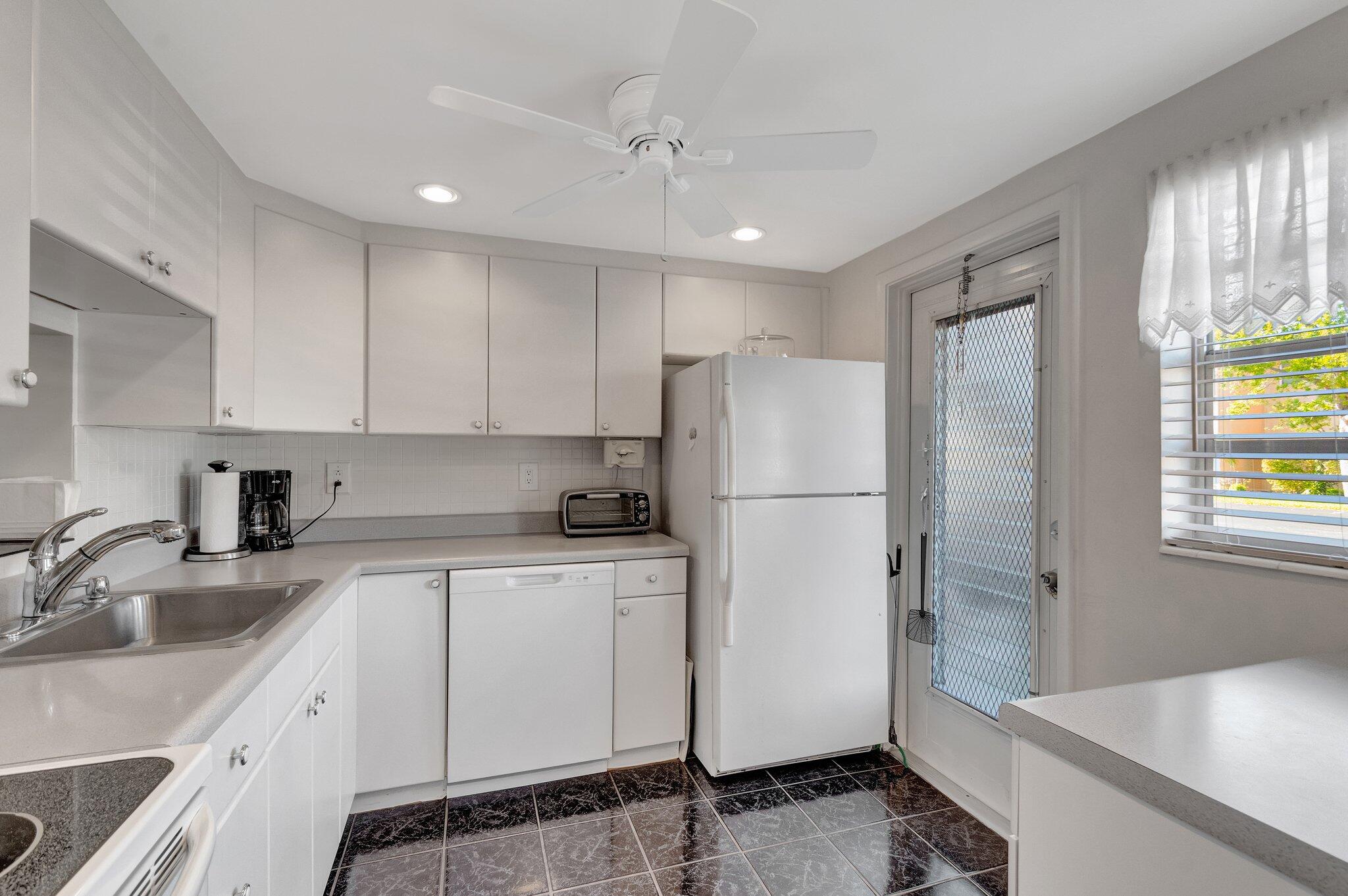 2152 NE 1st Way 101