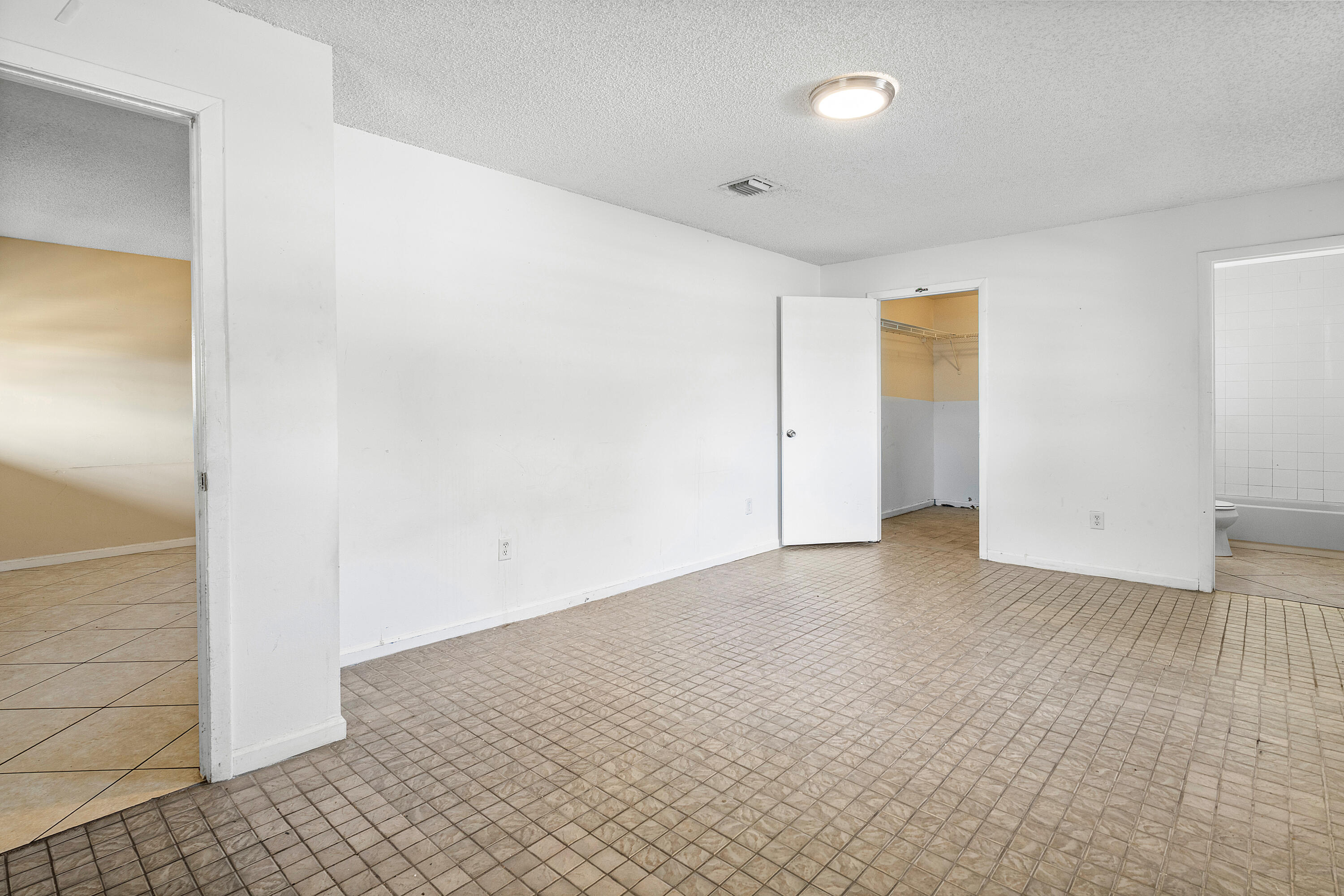 144 SW 2nd Avenue