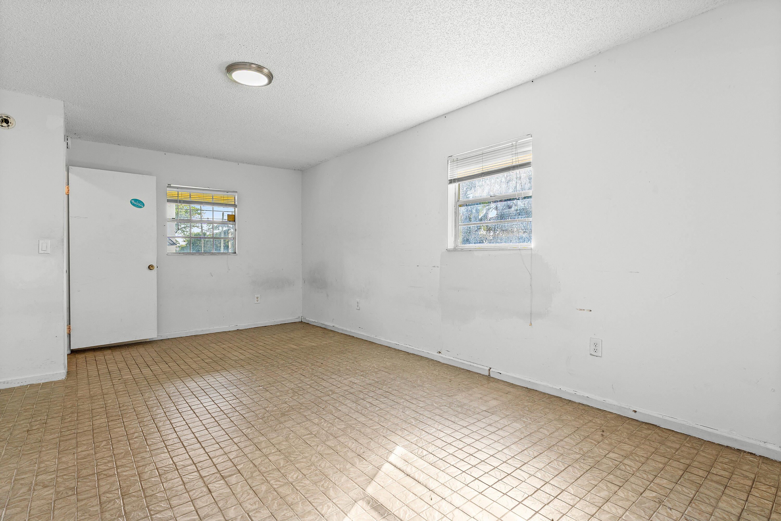 144 SW 2nd Avenue