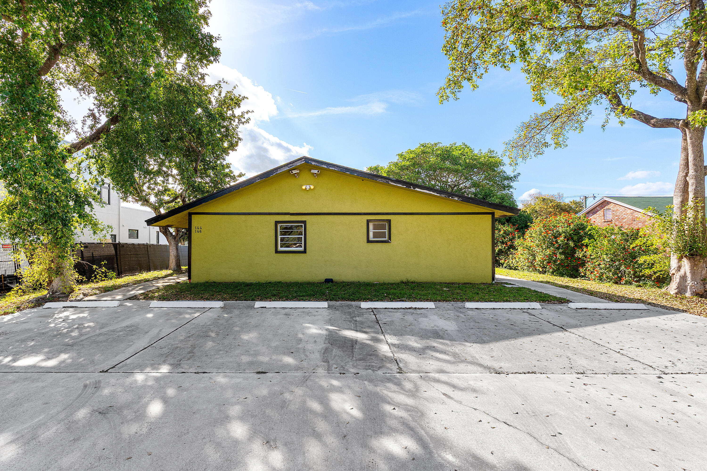 144 SW 2nd Avenue