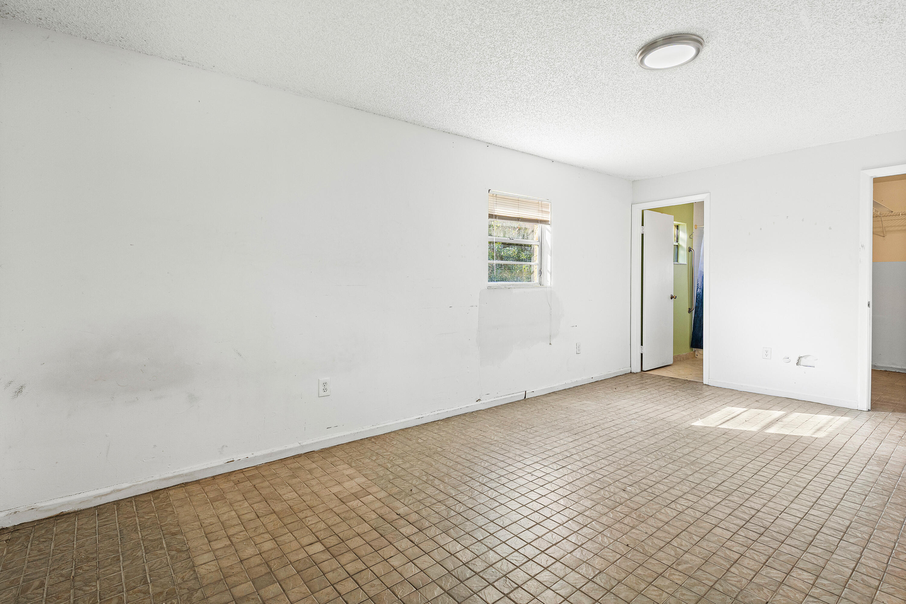 144 SW 2nd Avenue