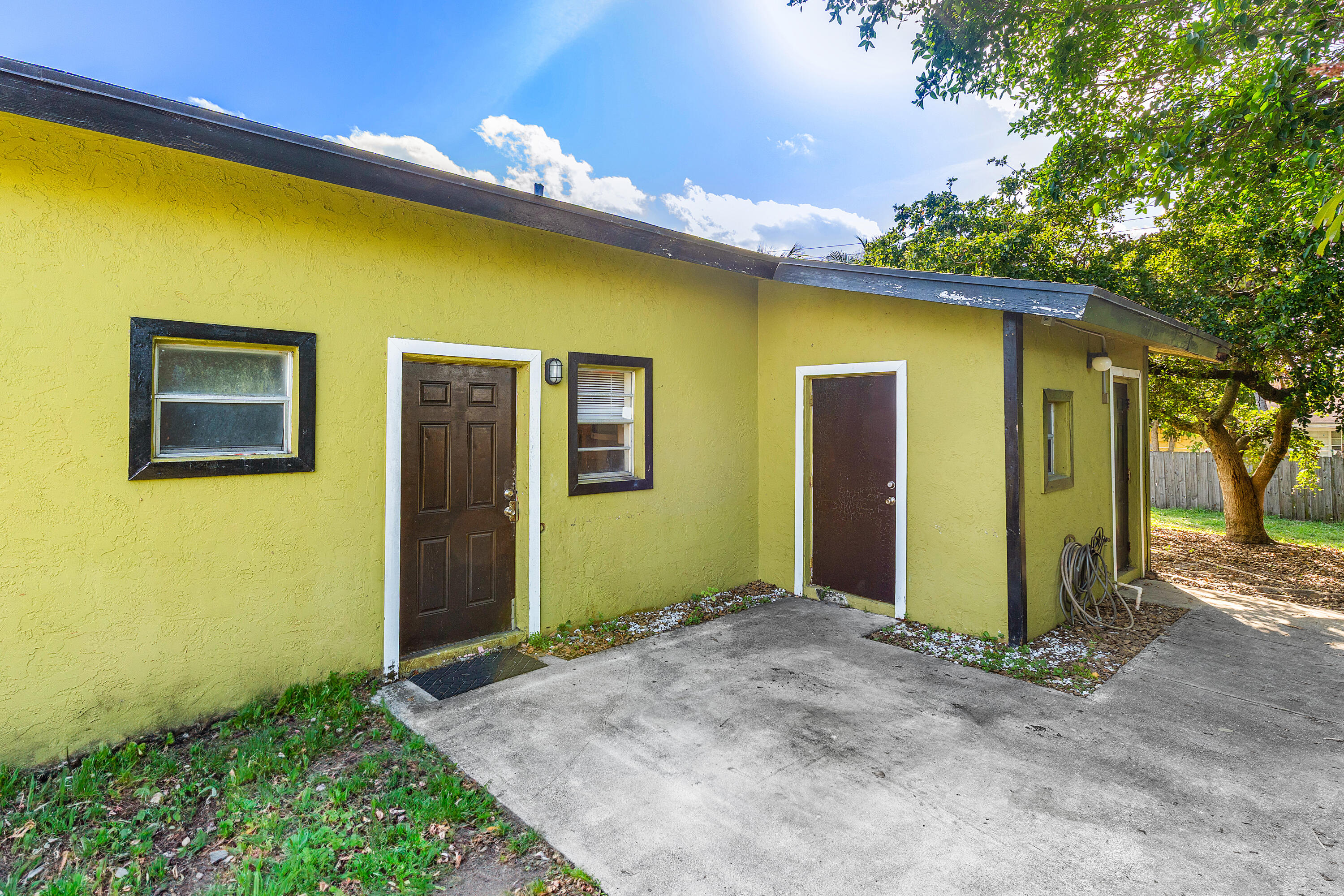 144 SW 2nd Avenue