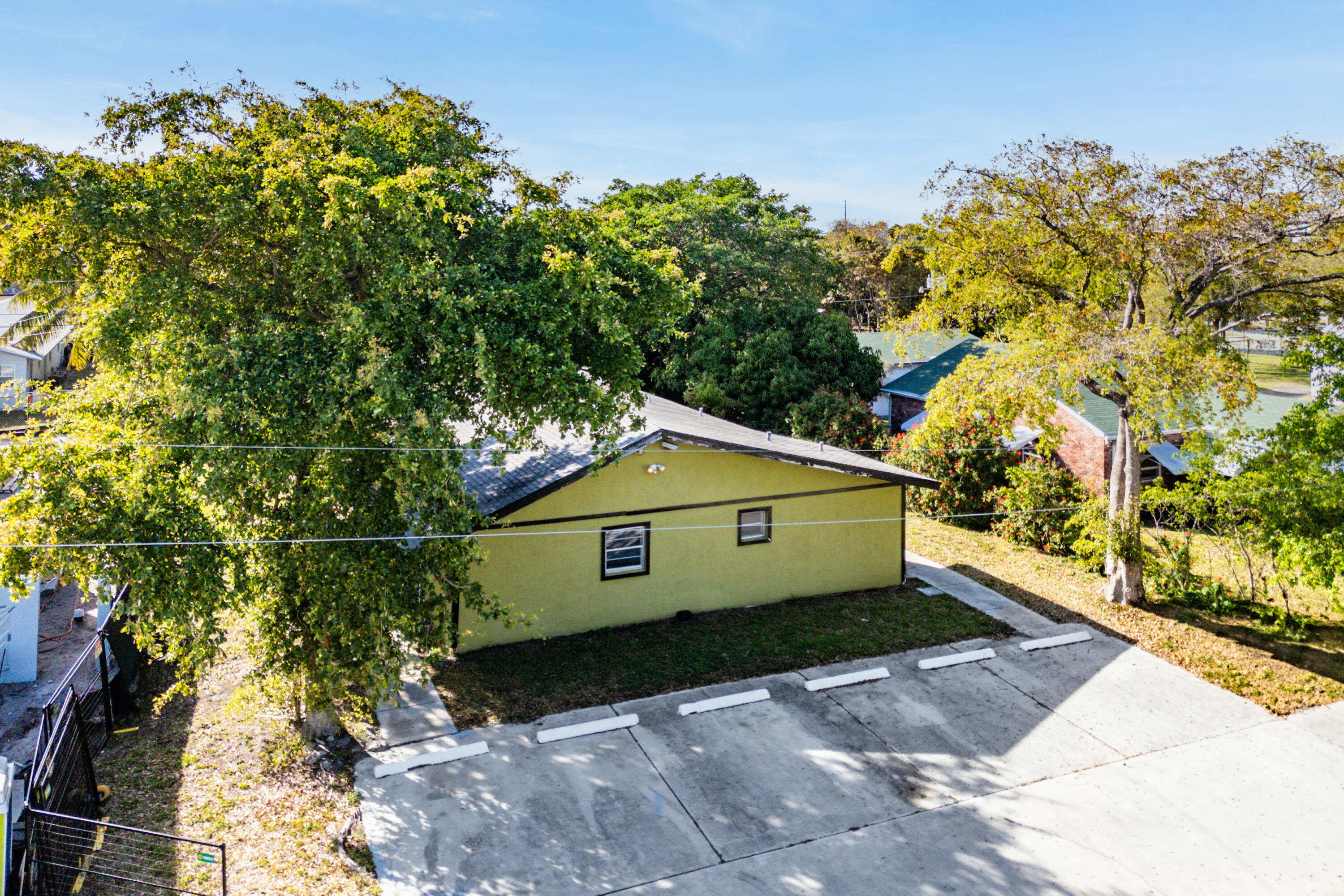 144 SW 2nd Avenue