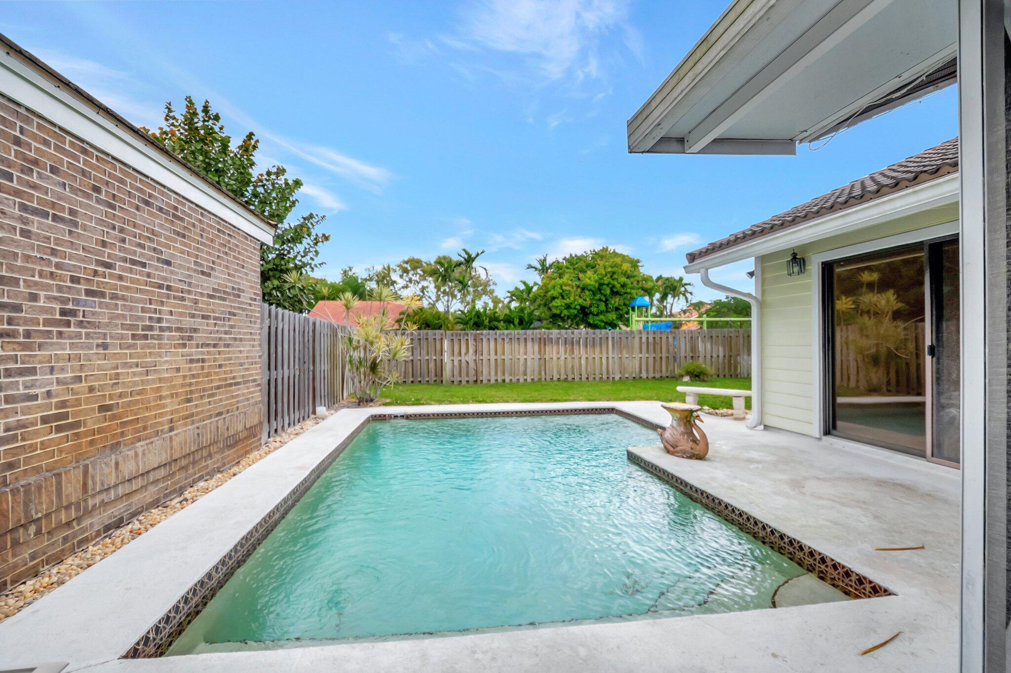 4171 NW 2nd Street