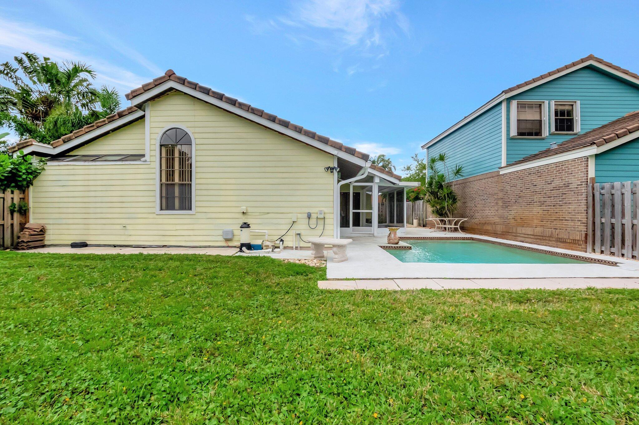 4171 NW 2nd Street