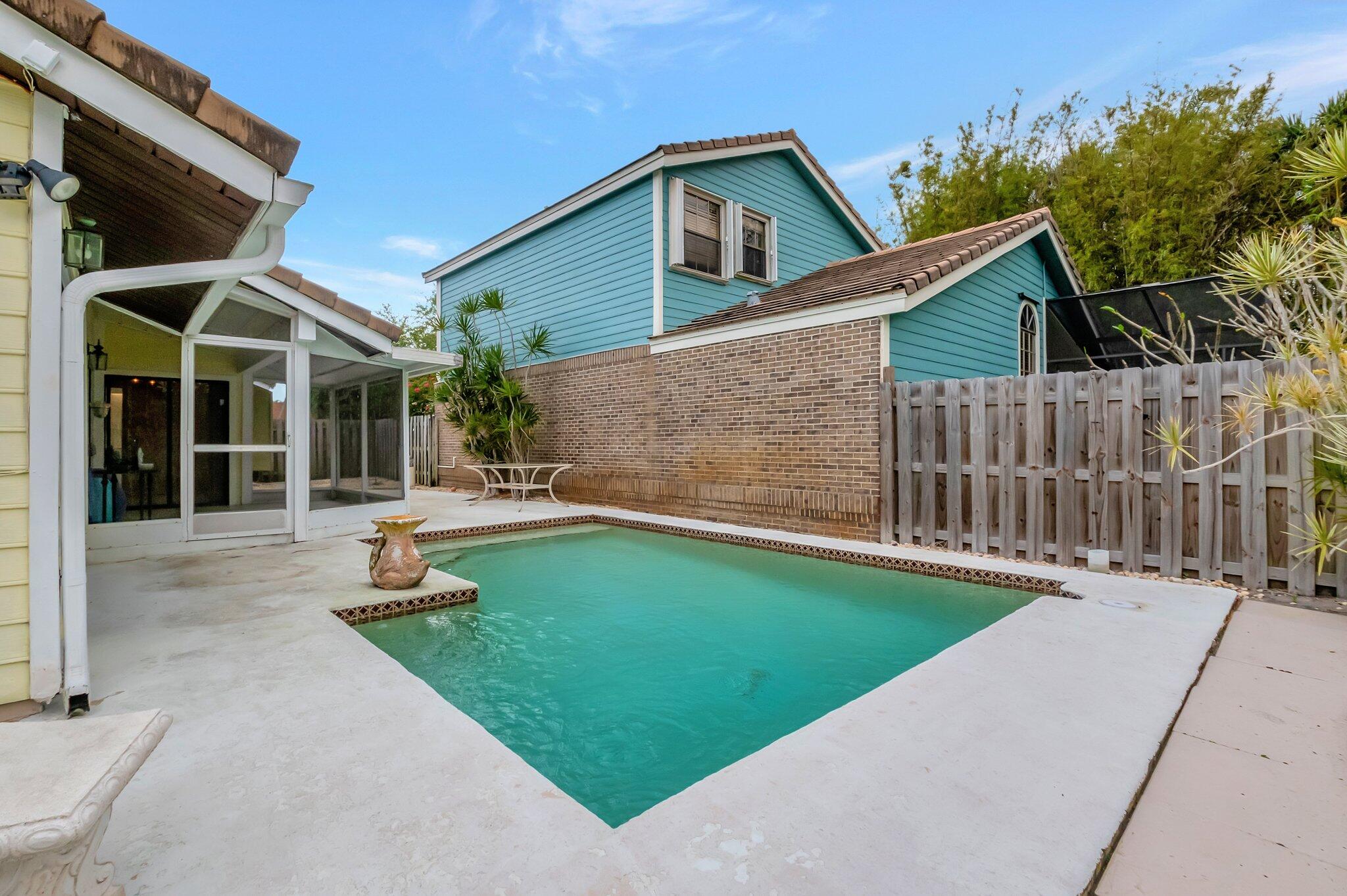 4171 NW 2nd Street