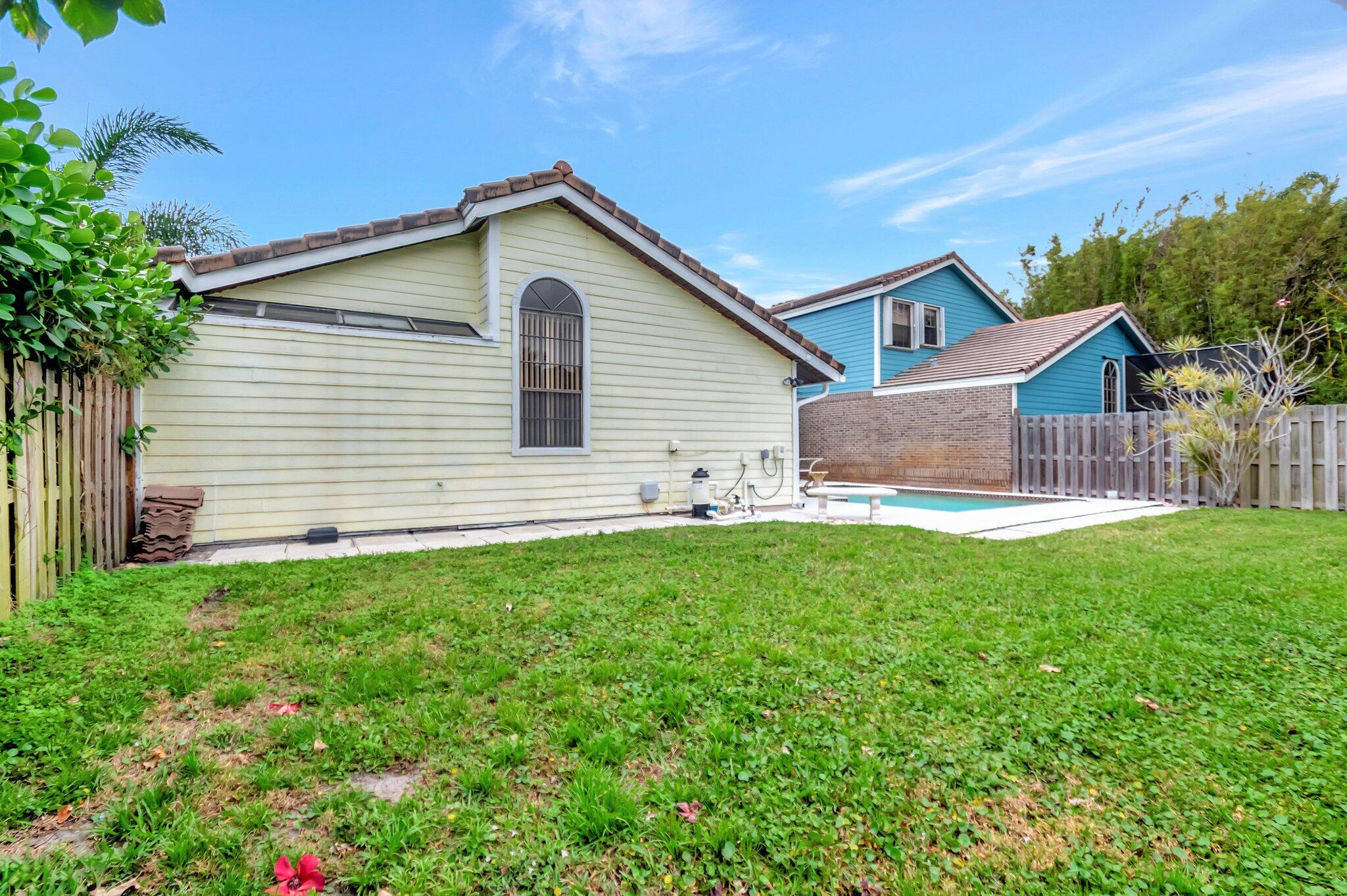 4171 NW 2nd Street