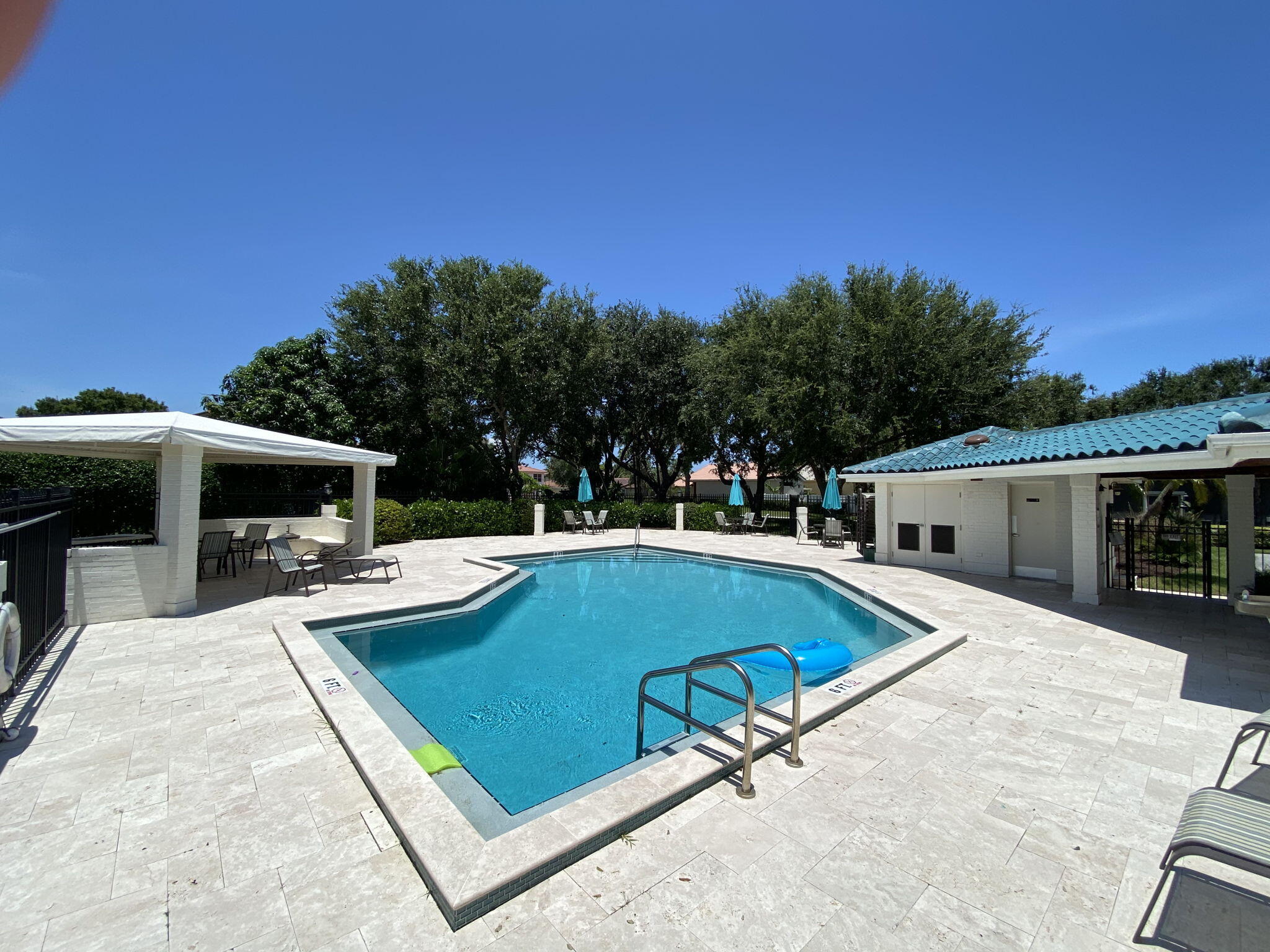 4171 NW 2nd Street