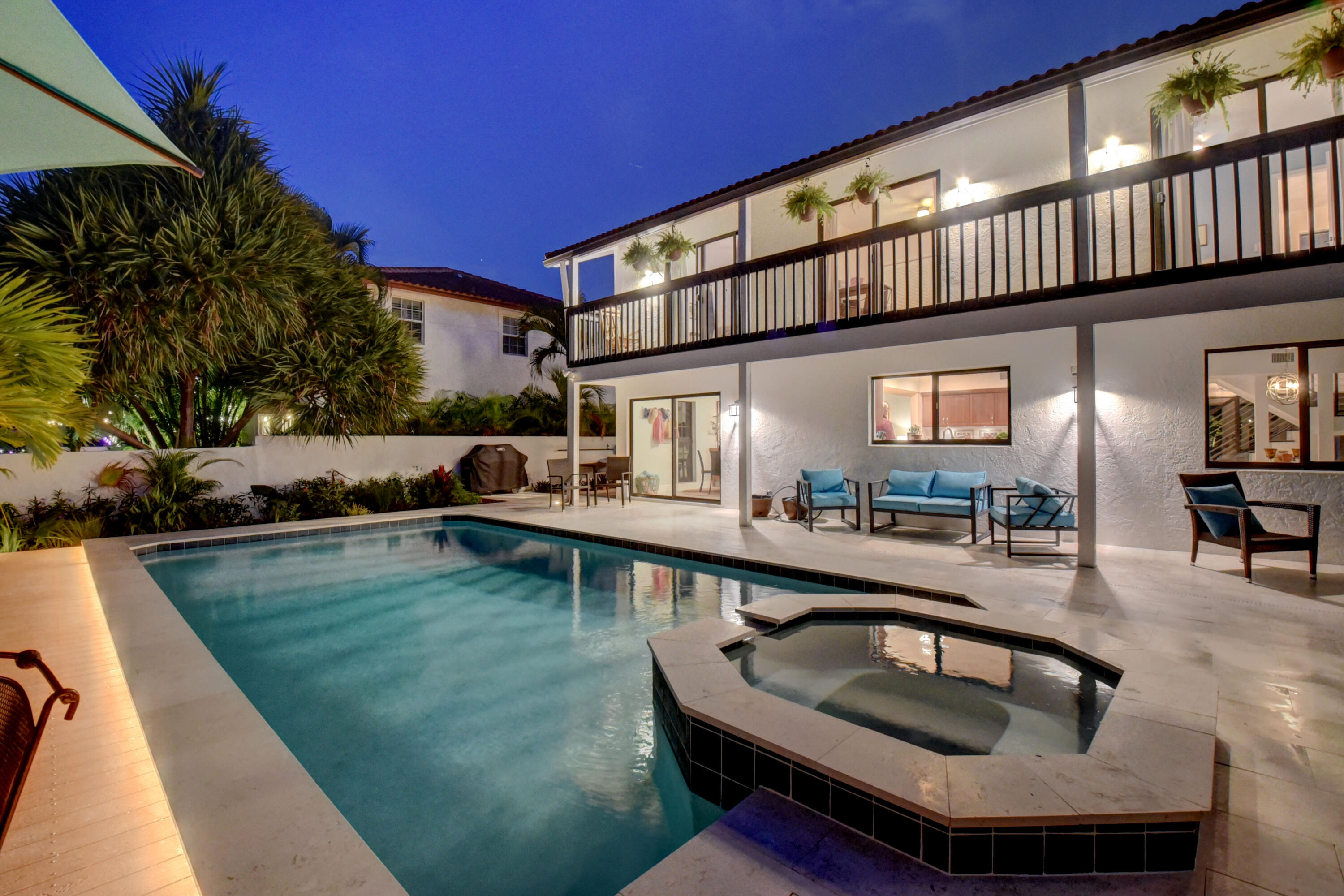 399 SW 15th Street