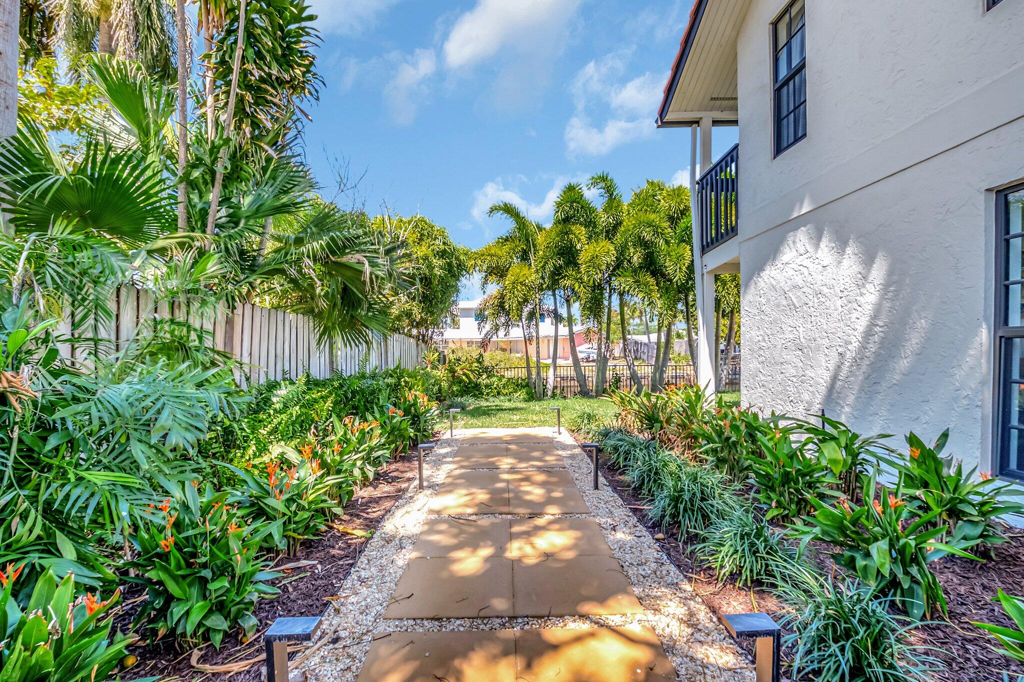 399 SW 15th Street
