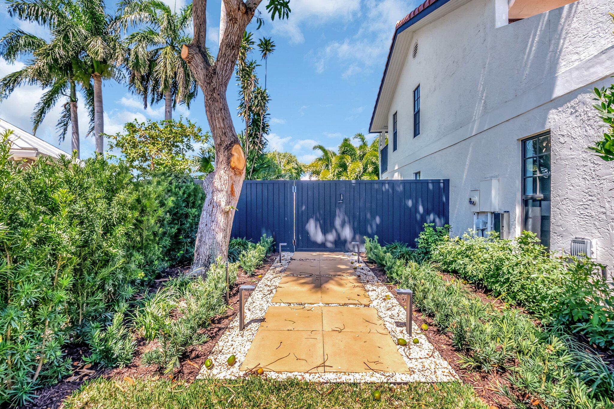 399 SW 15th Street