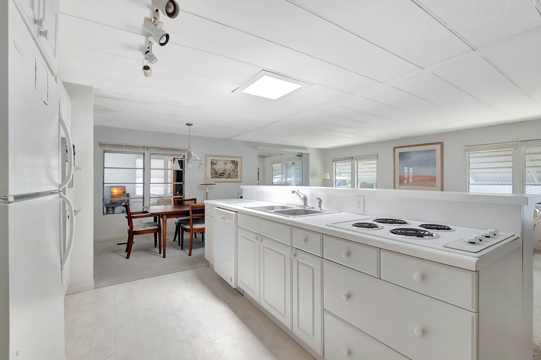 12375 S Military Trail S 55