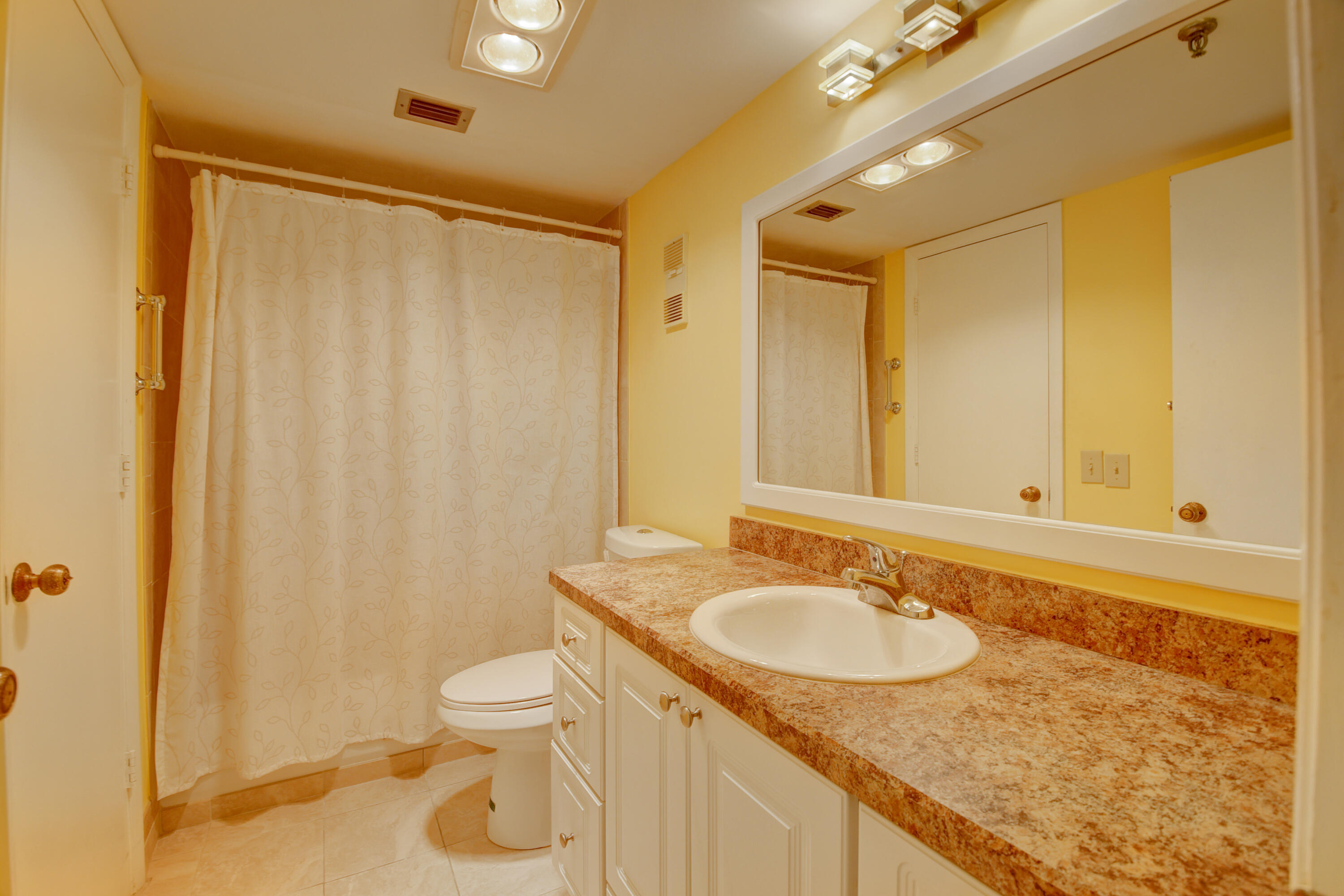 14425 Strathmore Lane 608