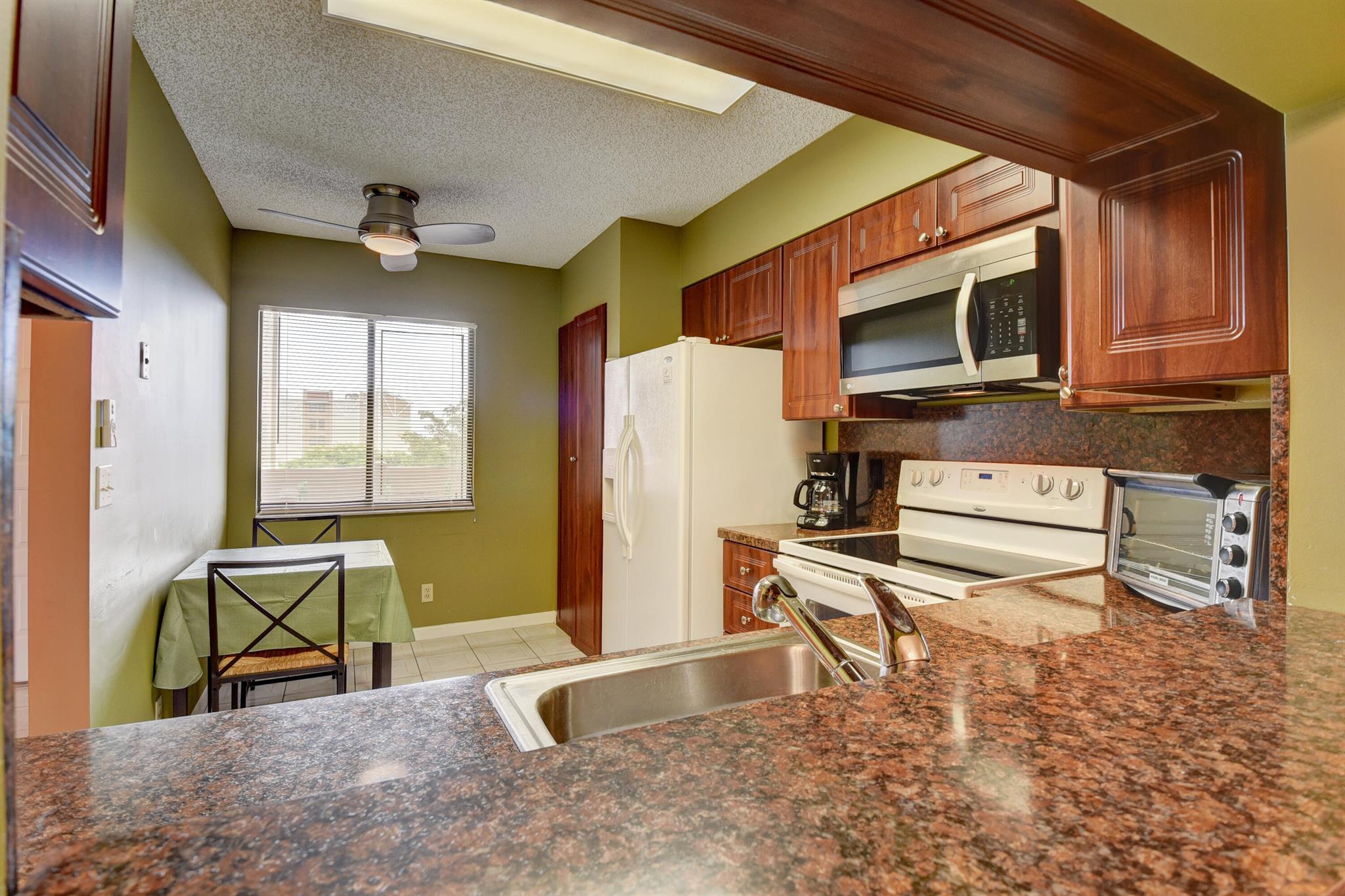 14425 Strathmore Lane 608