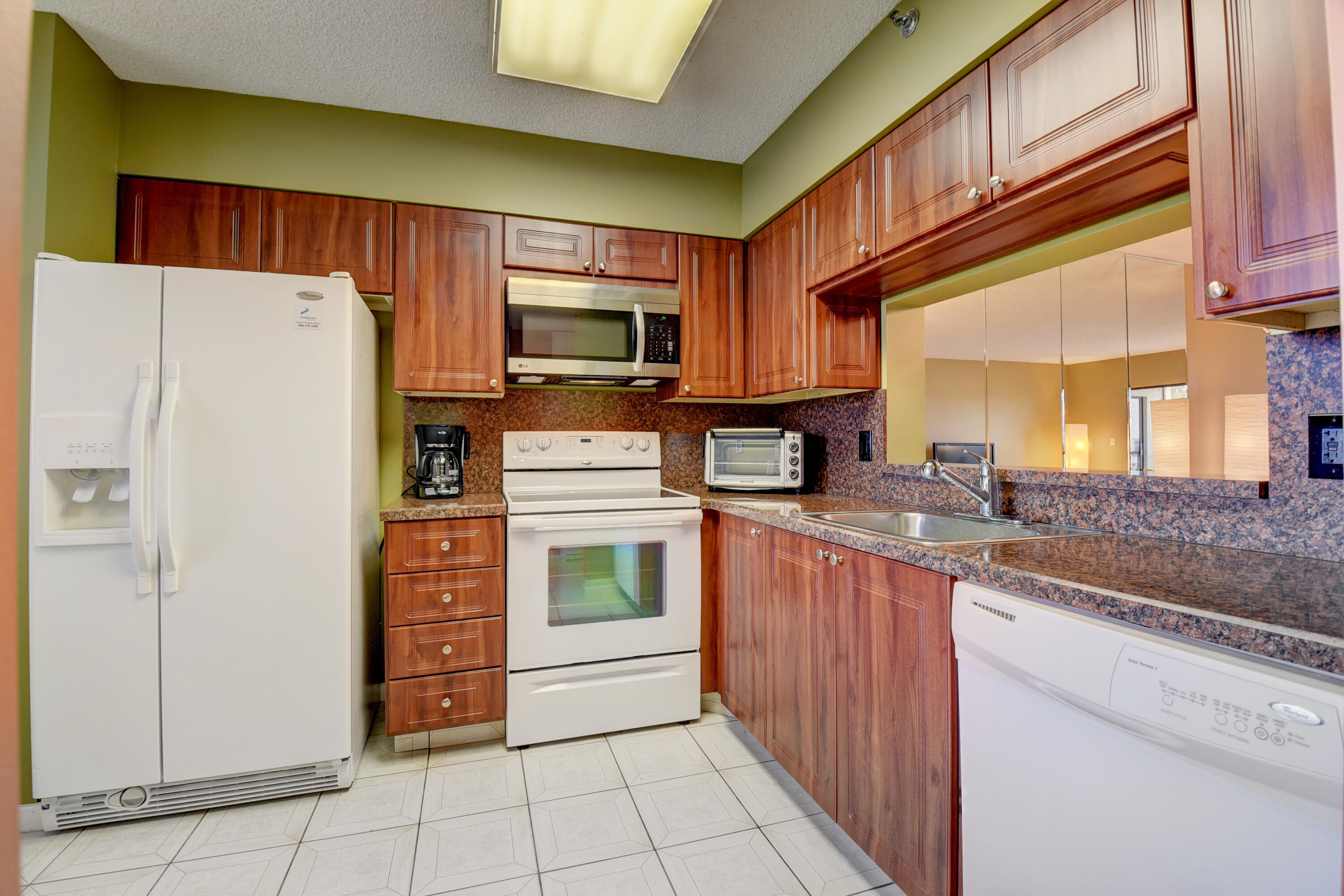 14425 Strathmore Lane 608