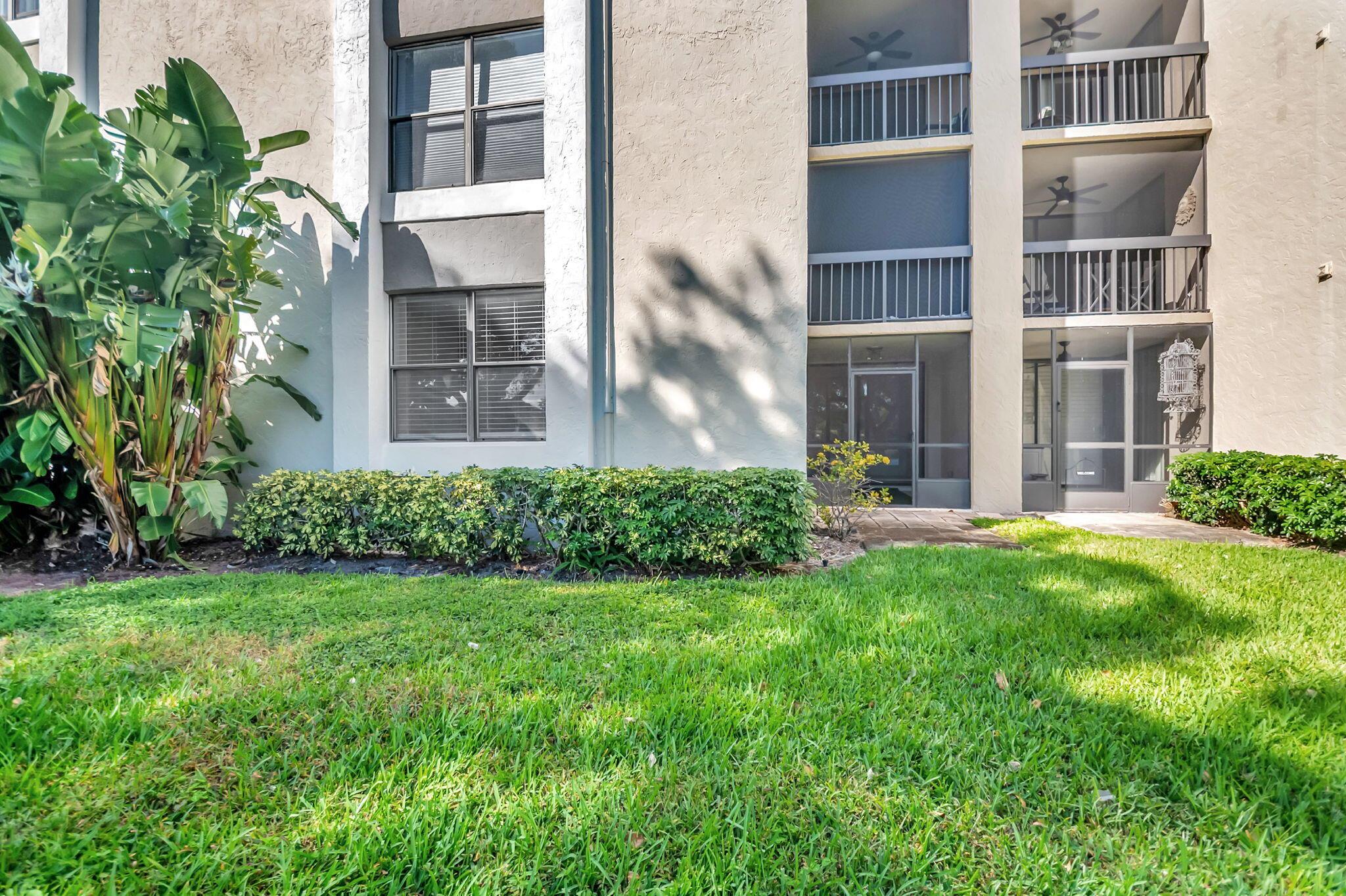 950 Lavers Circle F109