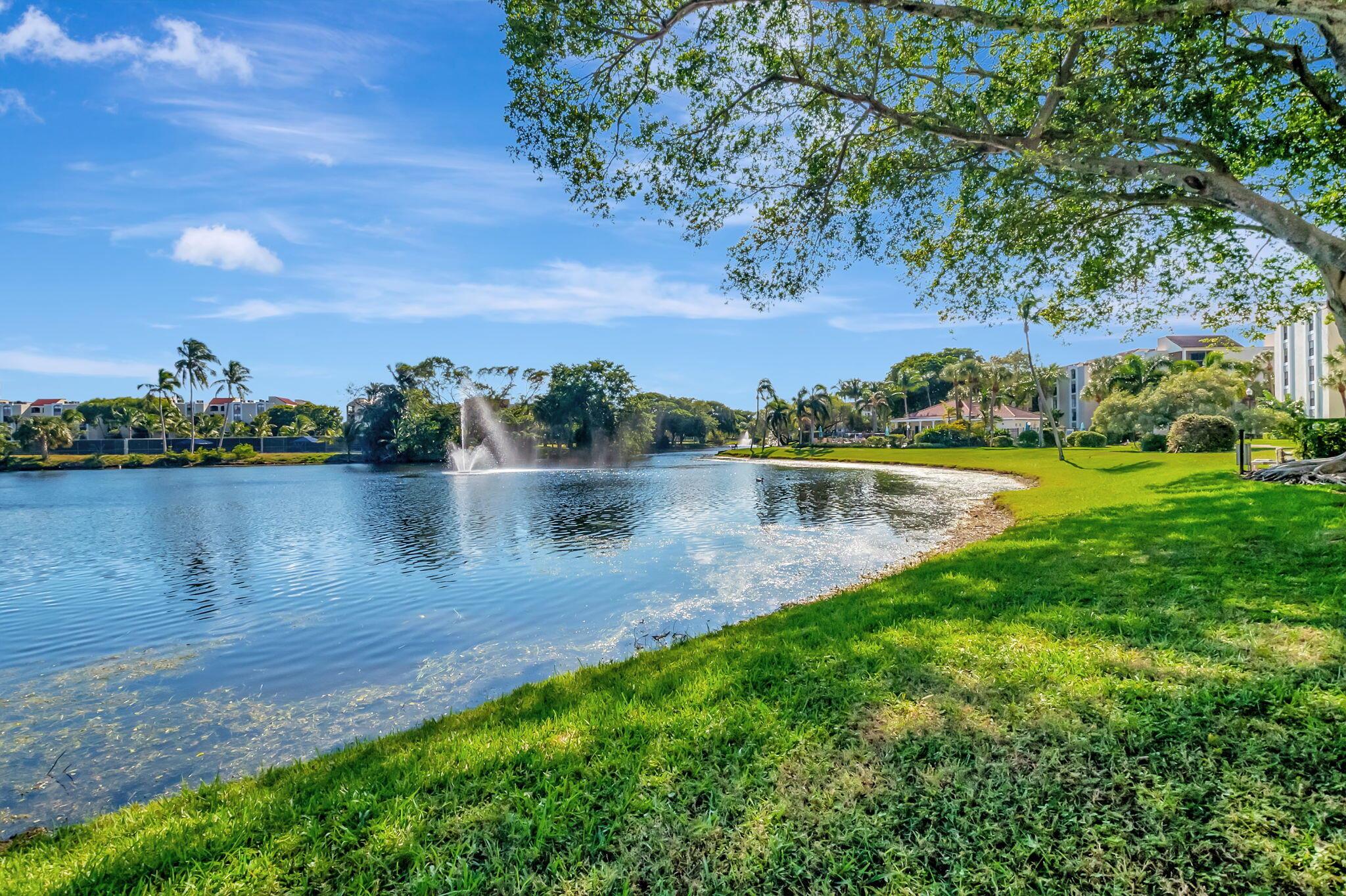 950 Lavers Circle F109