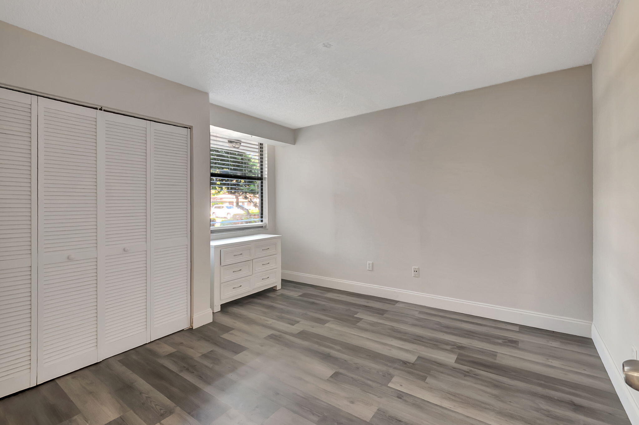 950 Lavers Circle F109