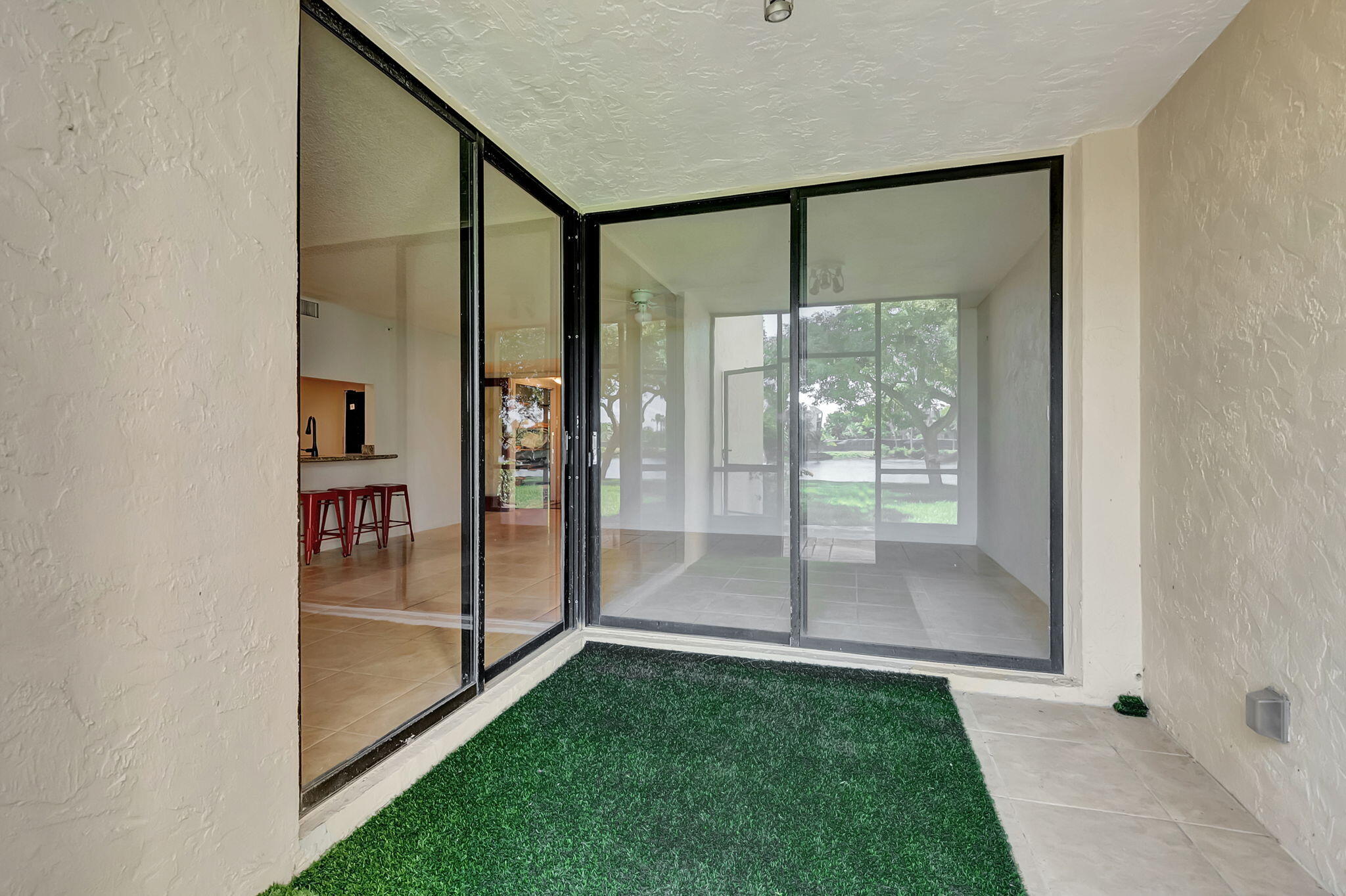 950 Lavers Circle F109