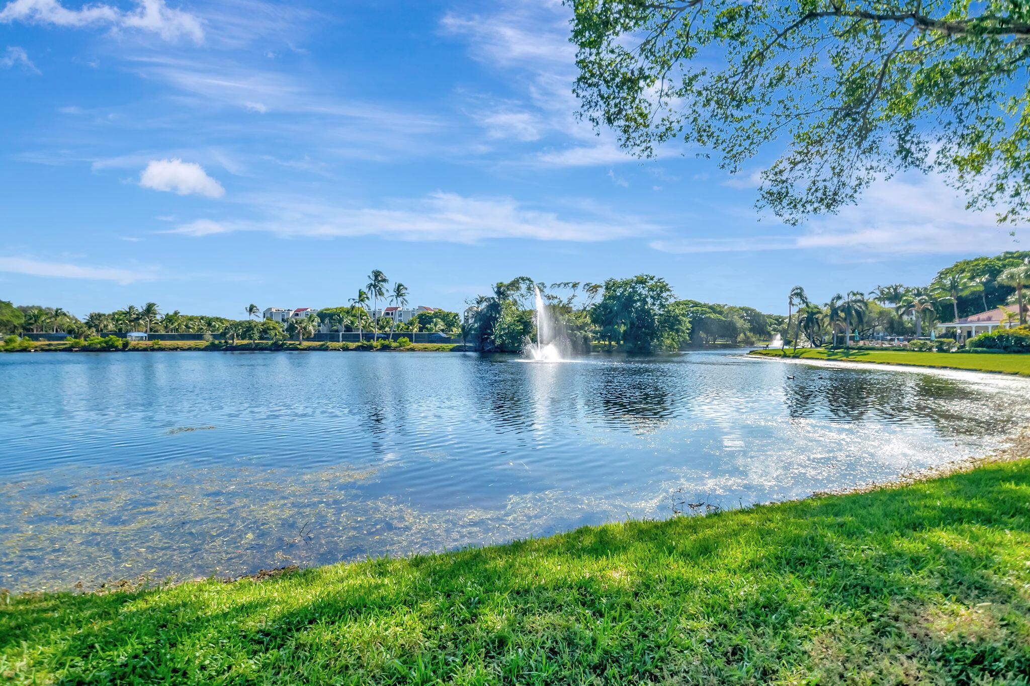 950 Lavers Circle F109