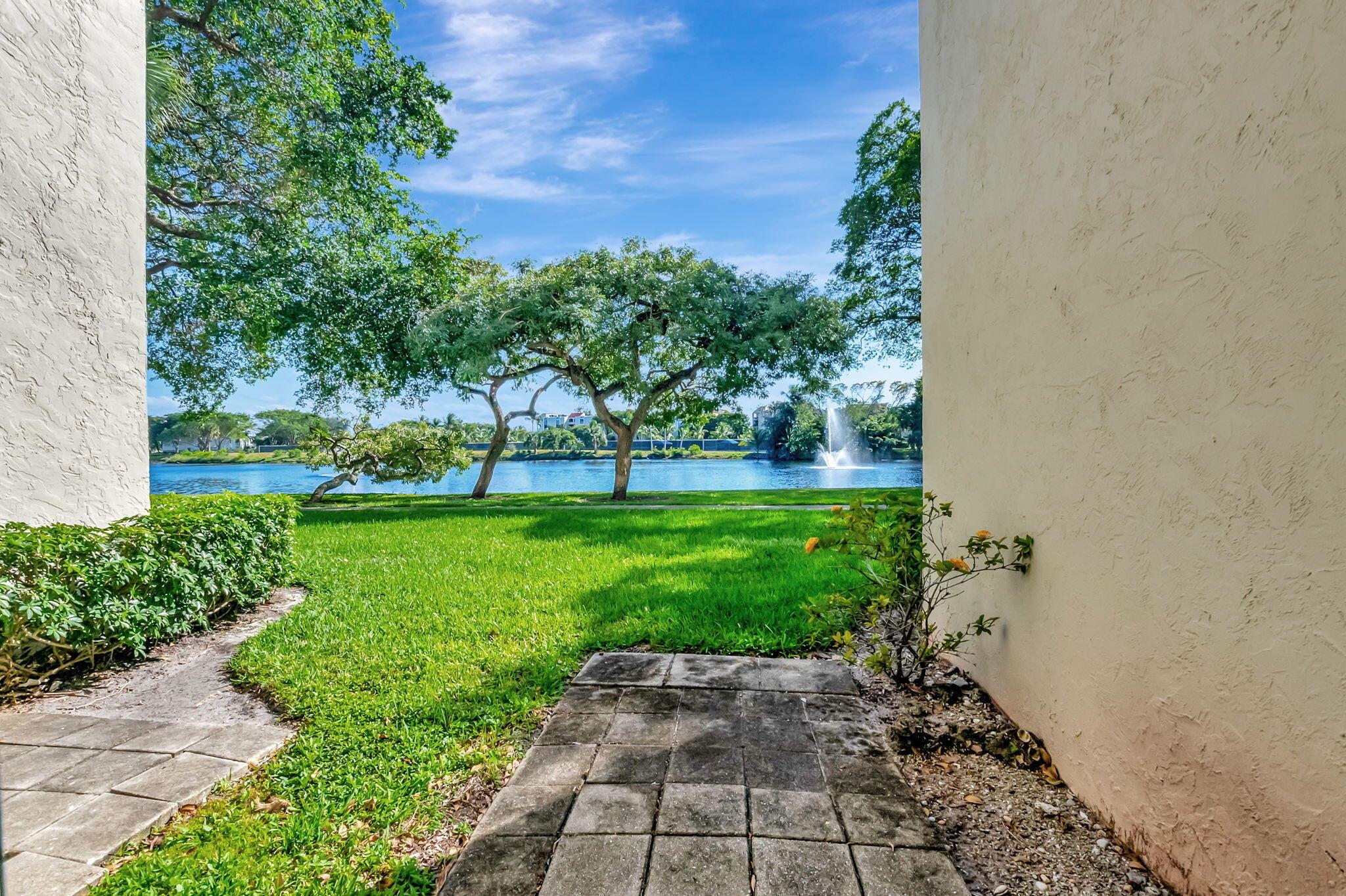 950 Lavers Circle F109