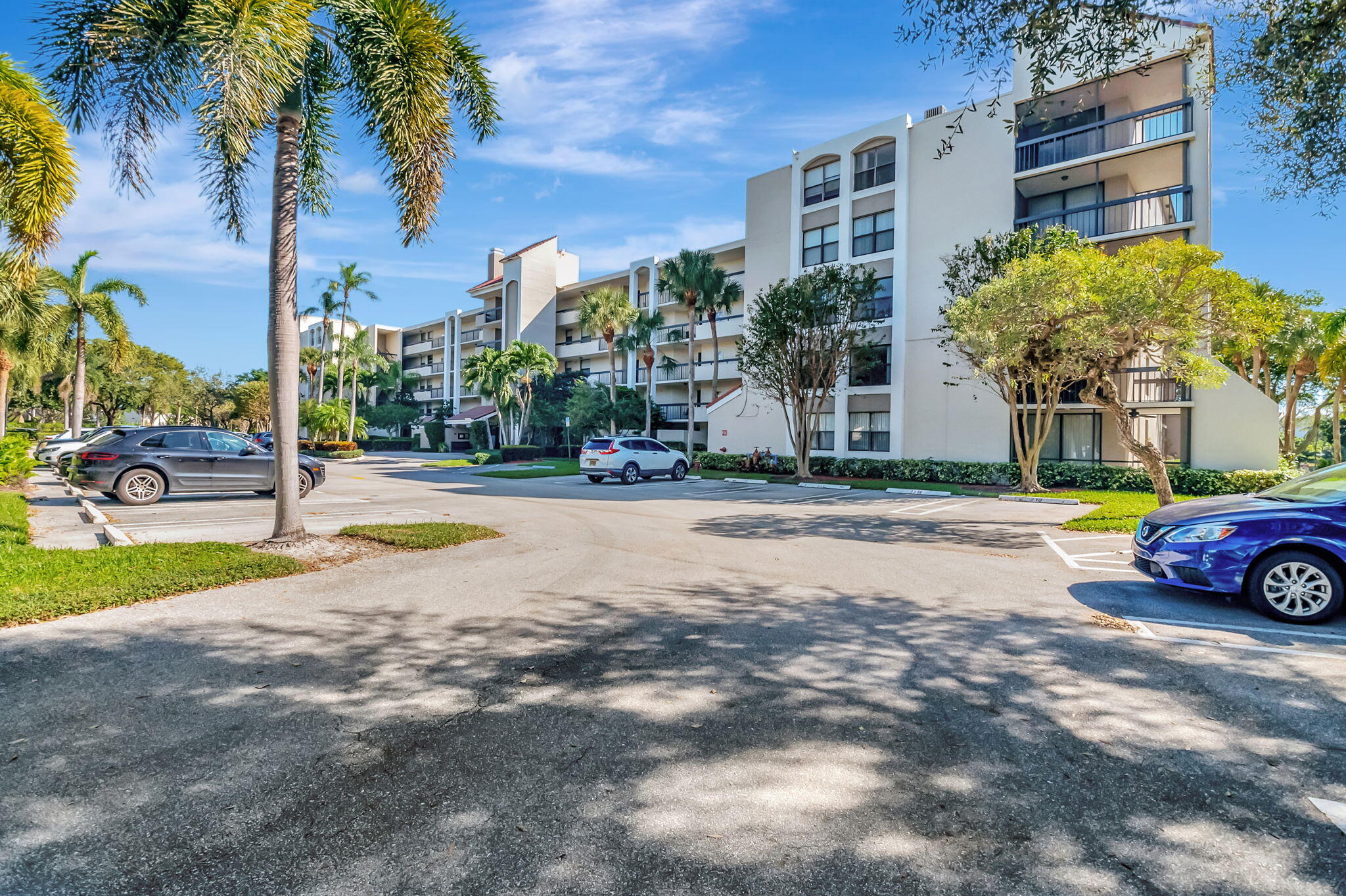 950 Lavers Circle F109