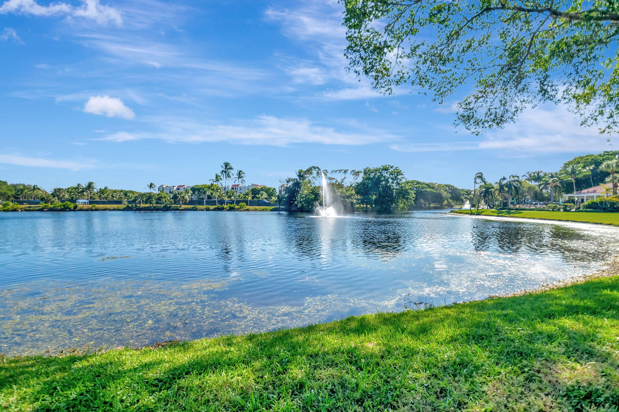 950 Lavers Circle F109