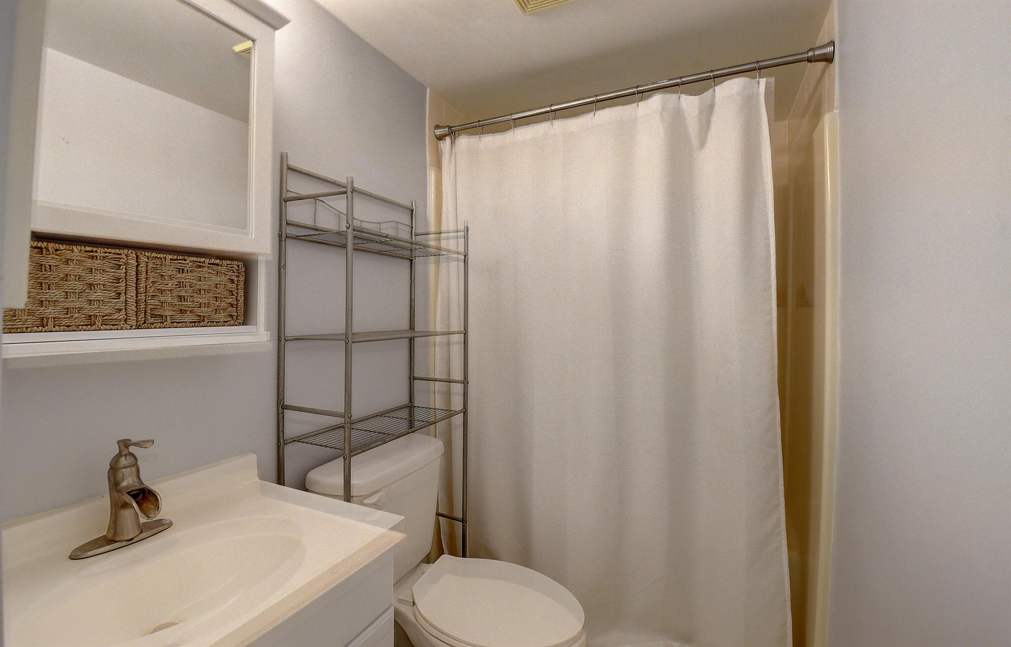 890 N Federal Highway 206