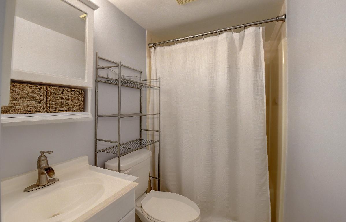 890 N Federal Highway 206