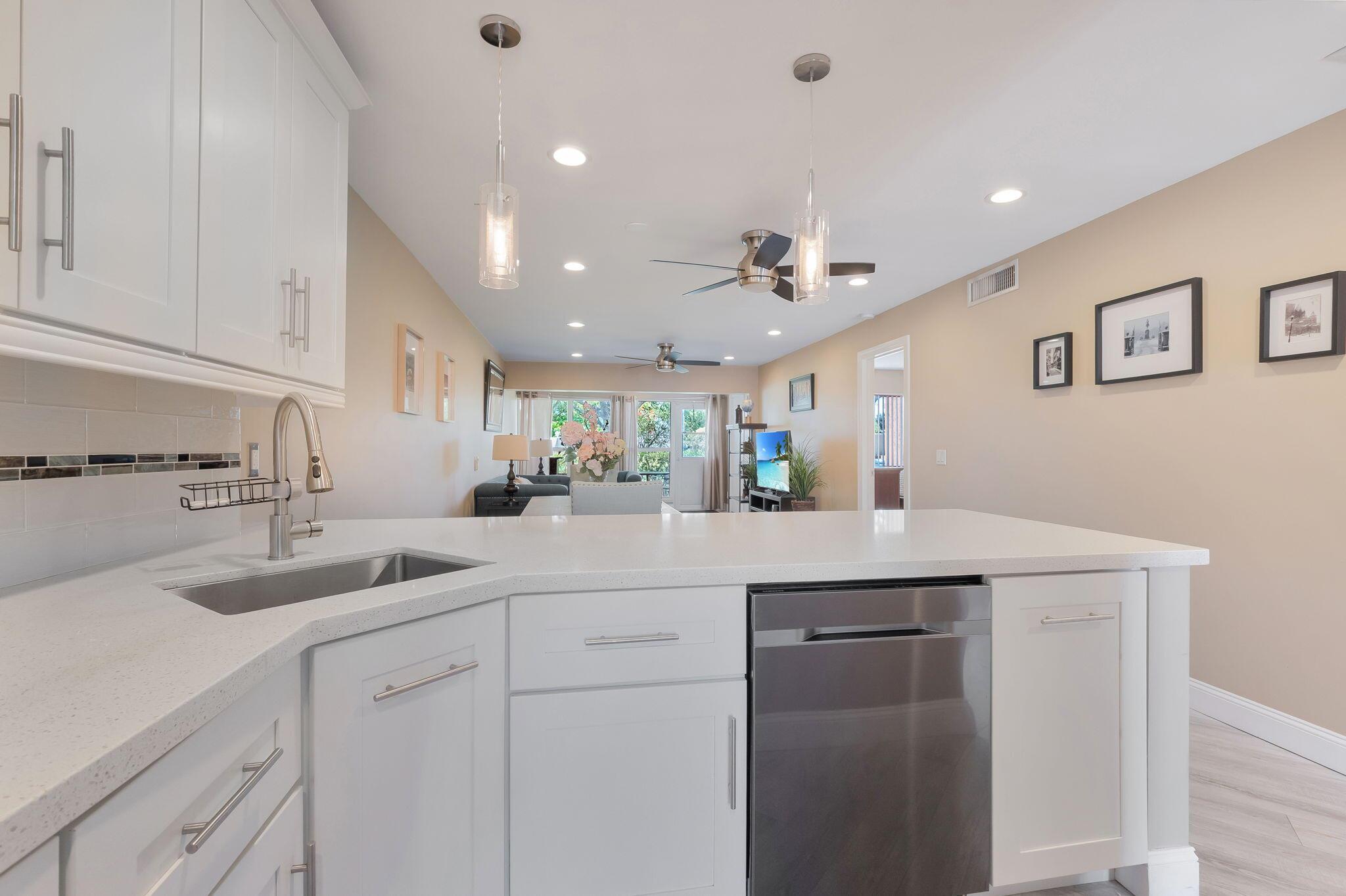 1631 NW 18th Avenue 102