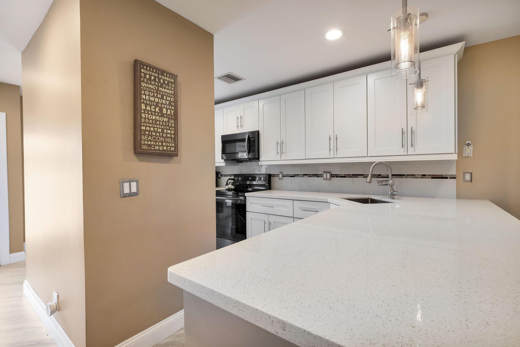 1631 NW 18th Avenue 102