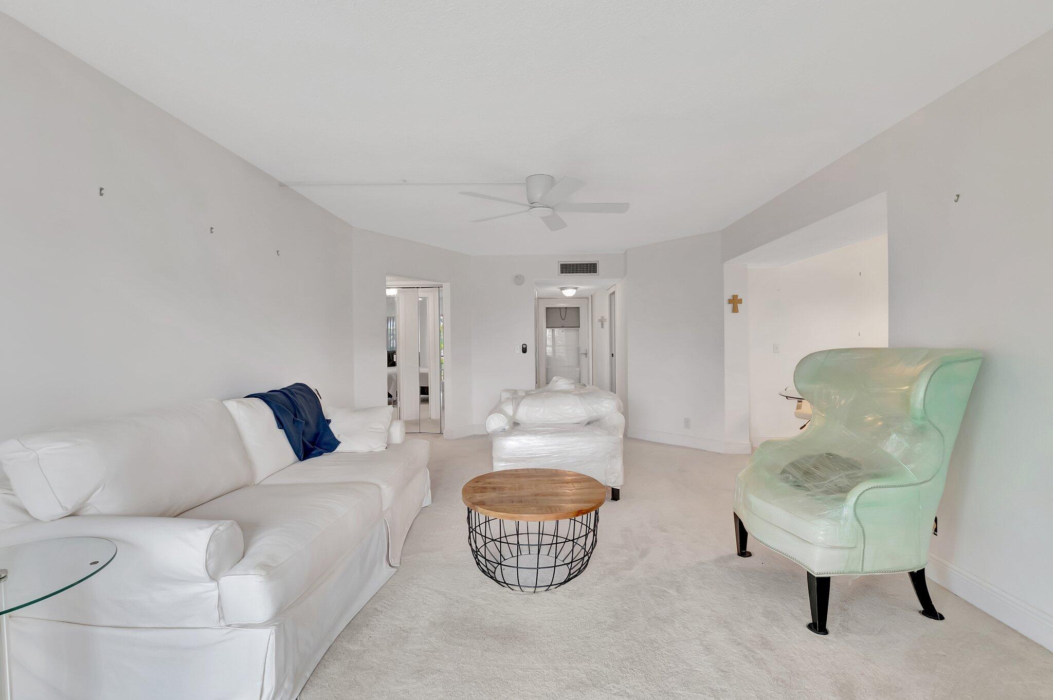 3590 Via Poinciana 205 205