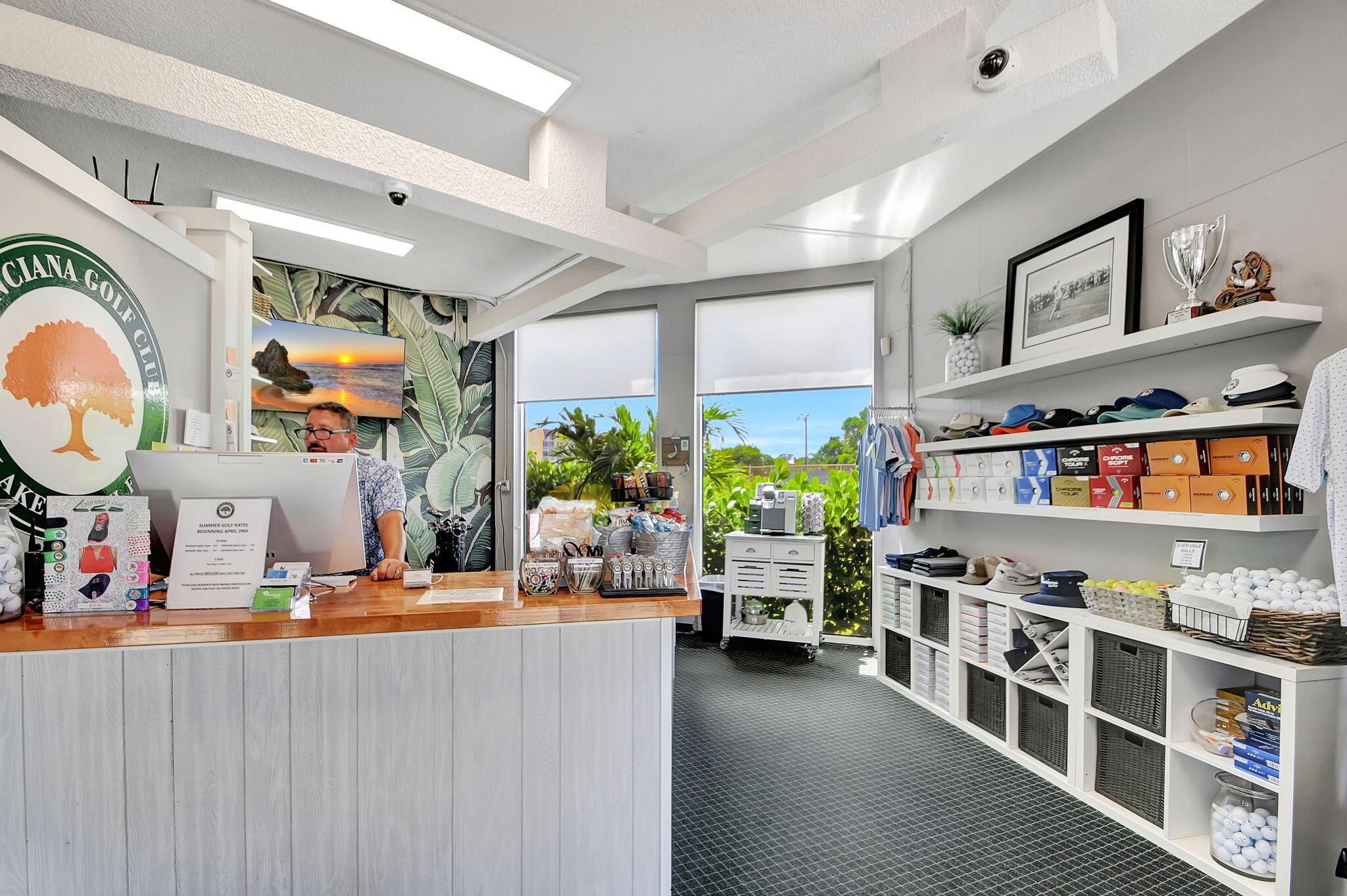 3590 Via Poinciana 205 205