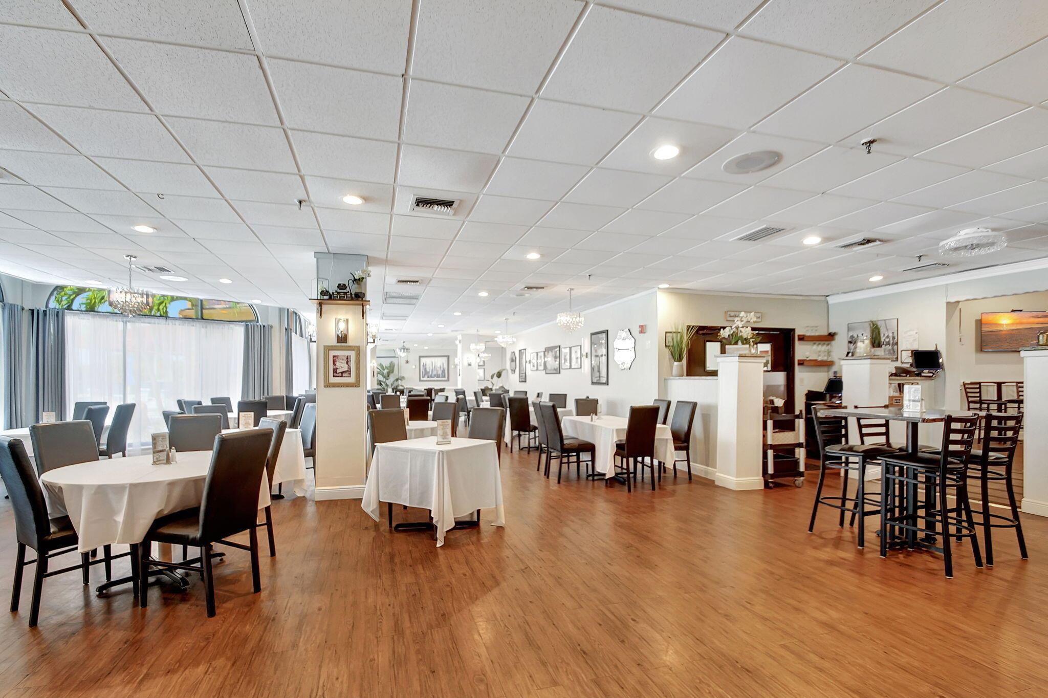 3590 Via Poinciana 205 205