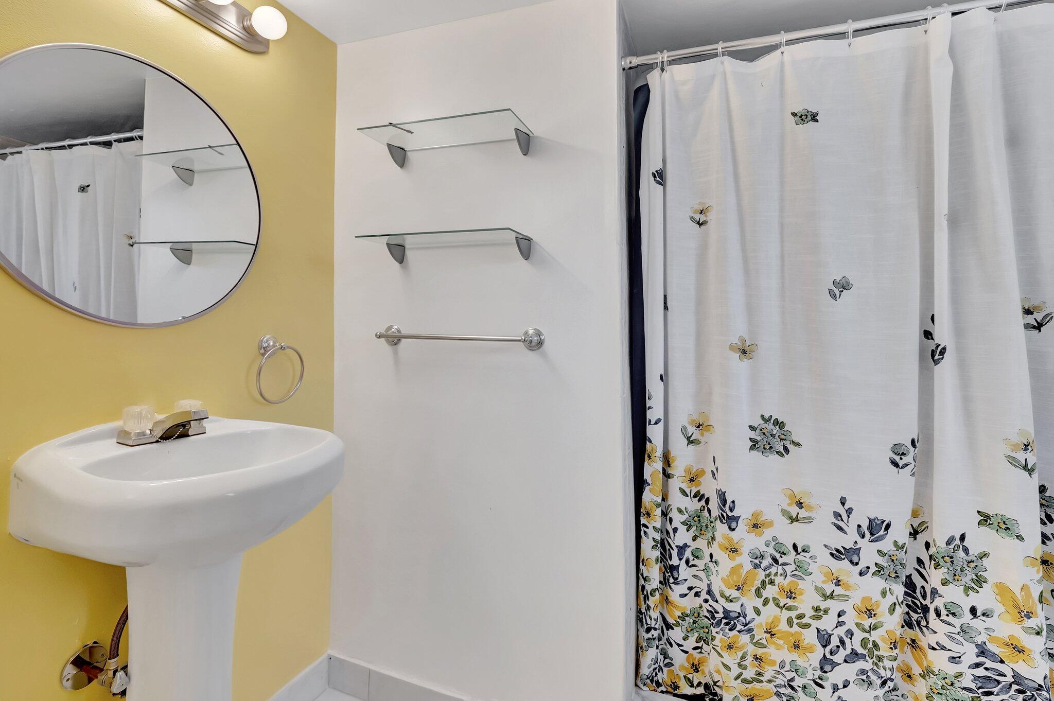 3590 Via Poinciana 205 205