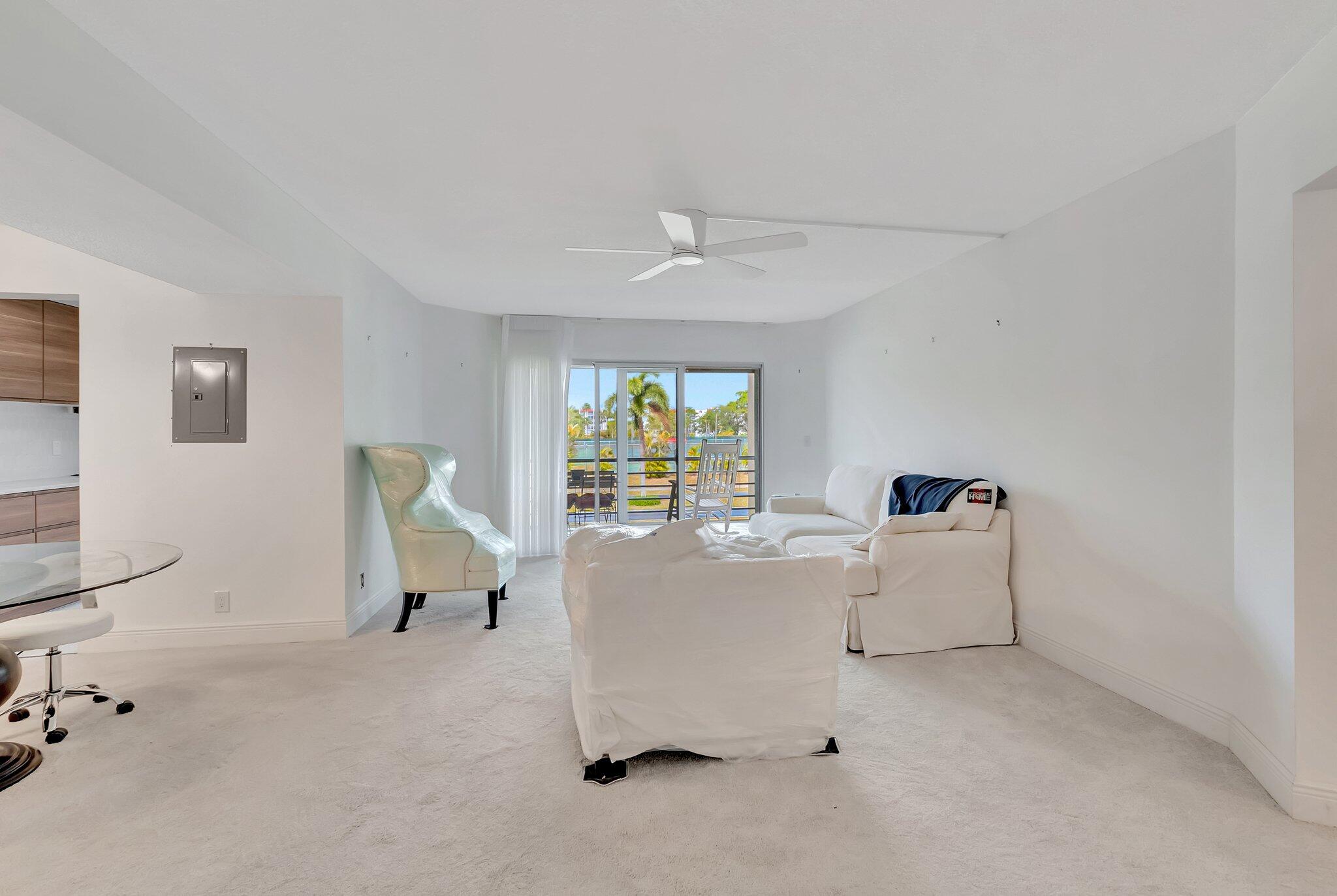 3590 Via Poinciana 205 205