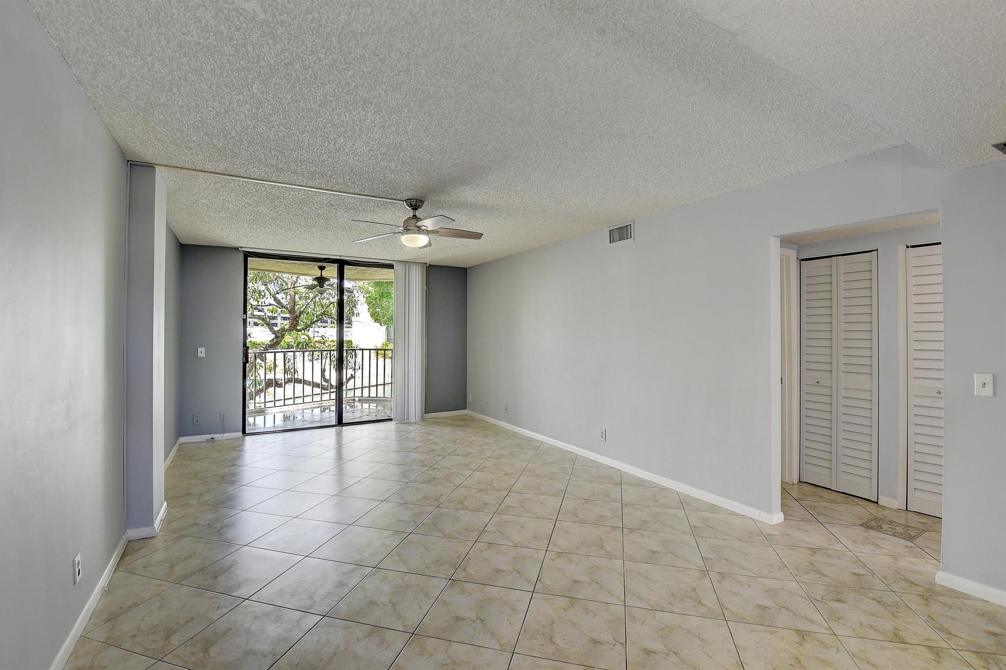 890 N Federal Highway 206