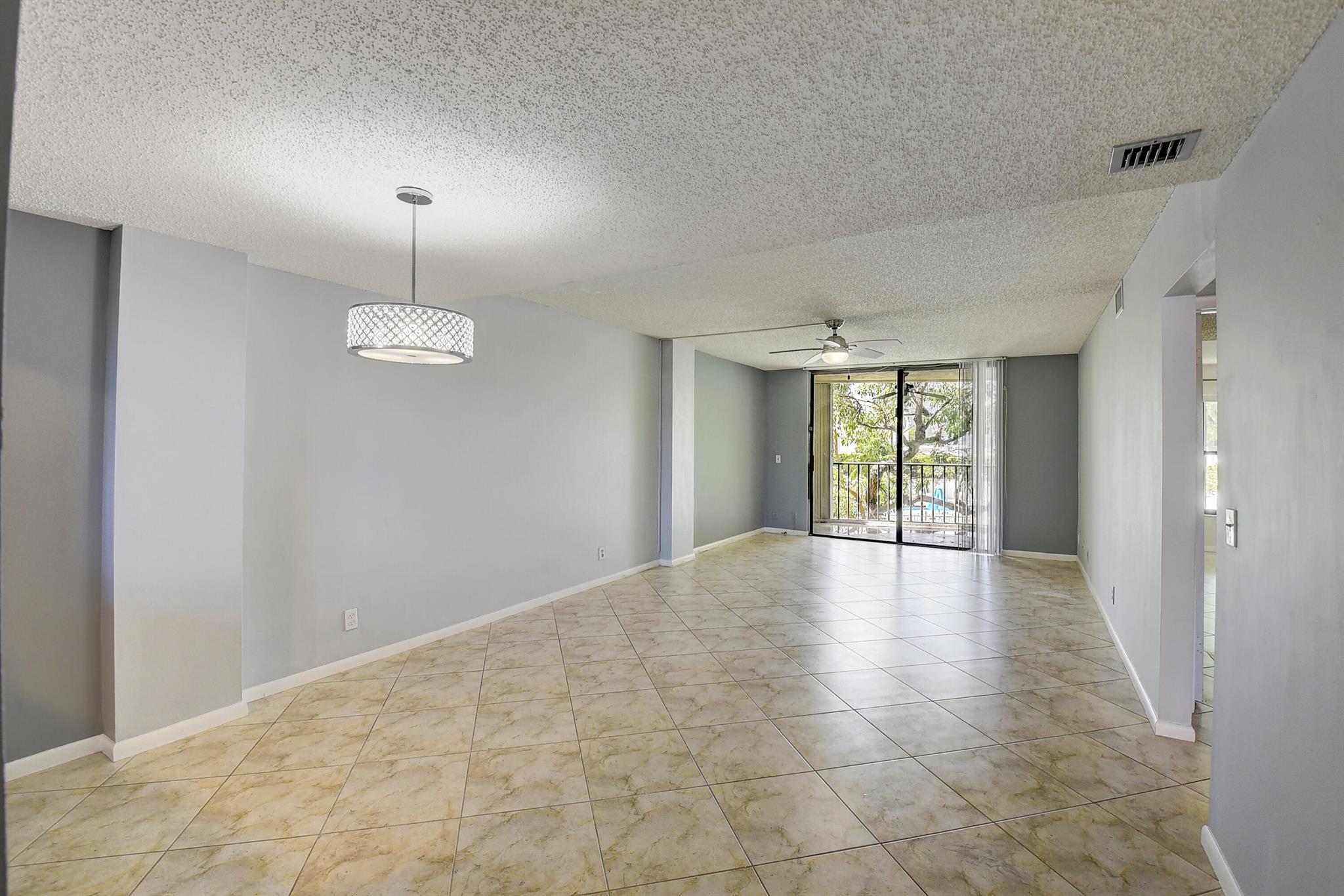 890 N Federal Highway 206