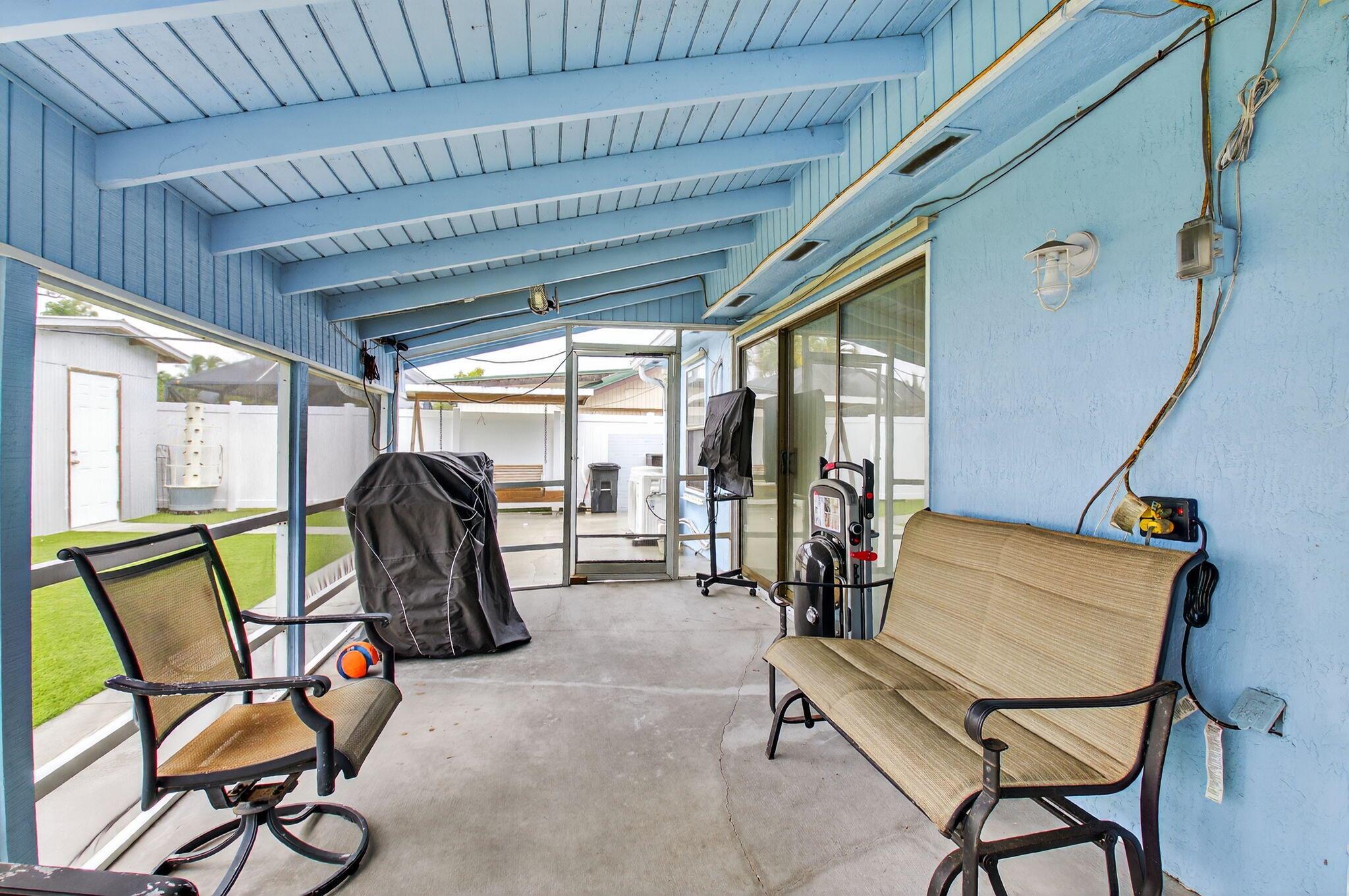 9286 Longmeadow Circle