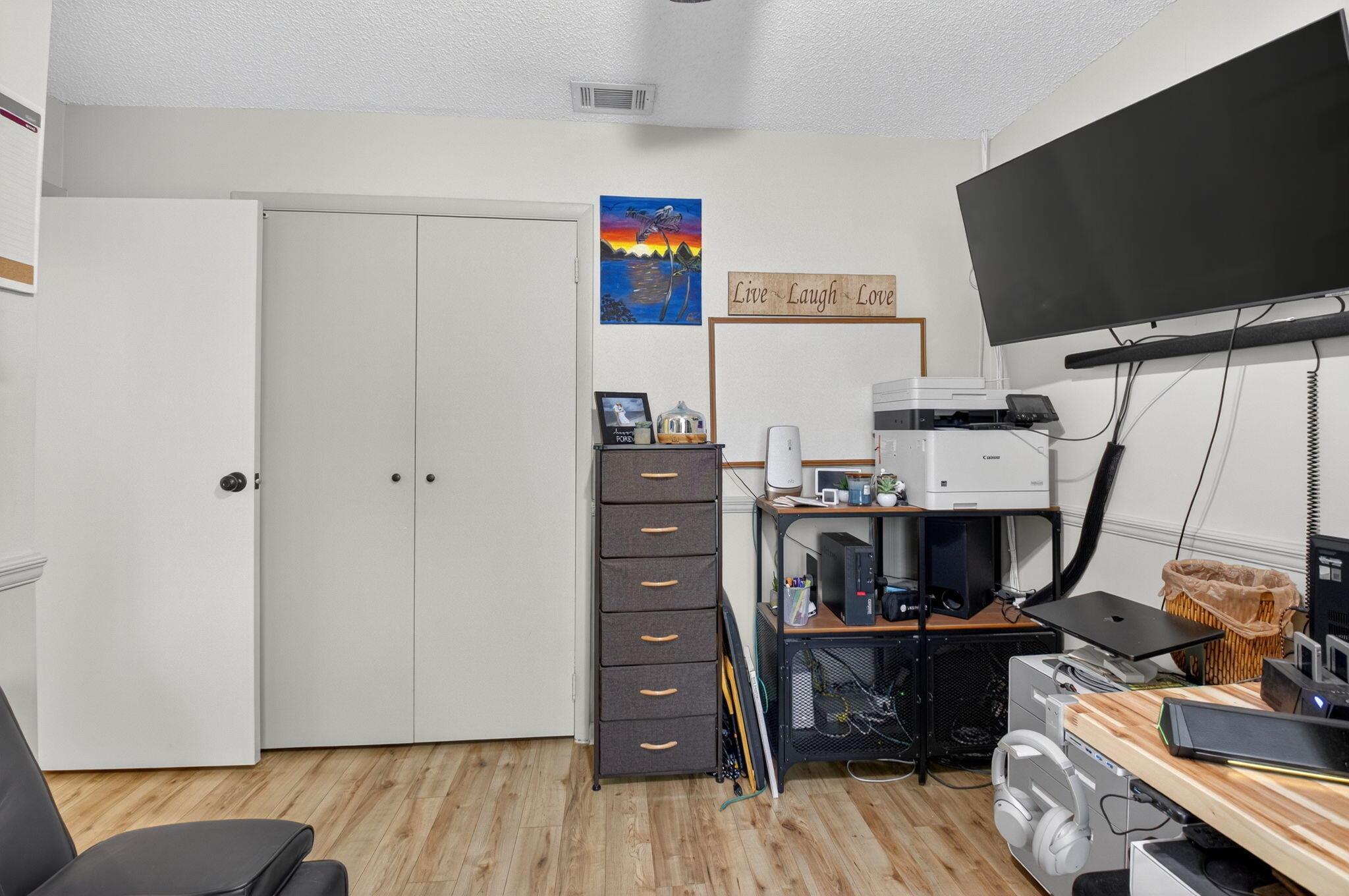 9286 Longmeadow Circle