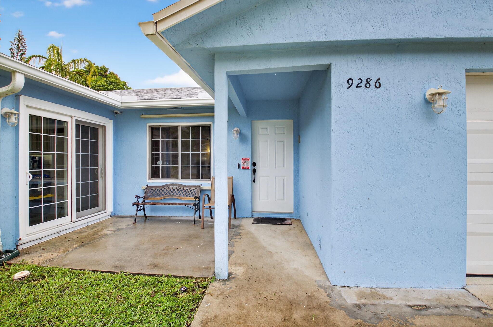 9286 Longmeadow Circle