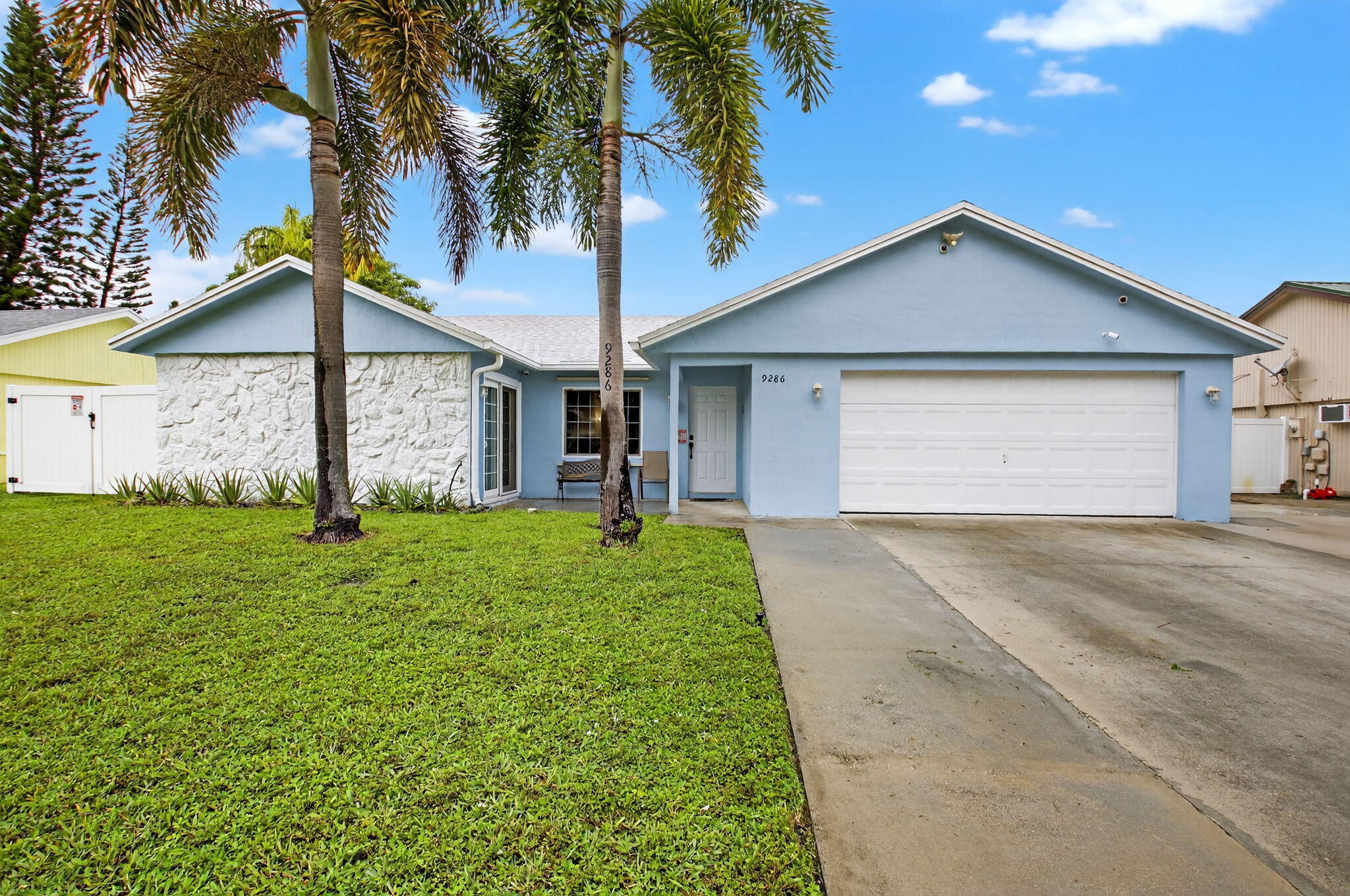 9286 Longmeadow Circle