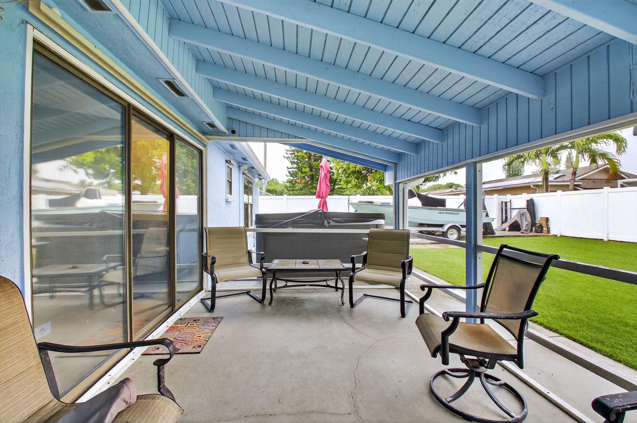 9286 Longmeadow Circle