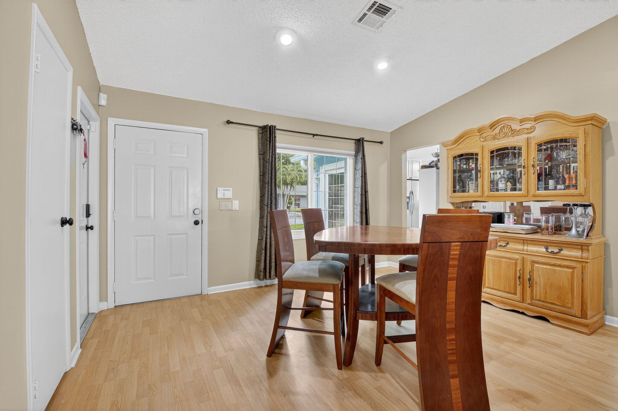 9286 Longmeadow Circle