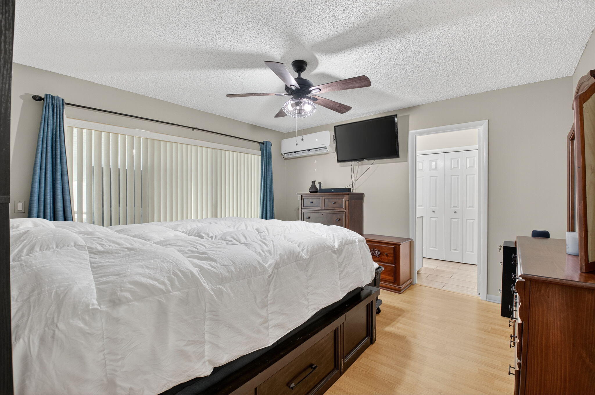 9286 Longmeadow Circle